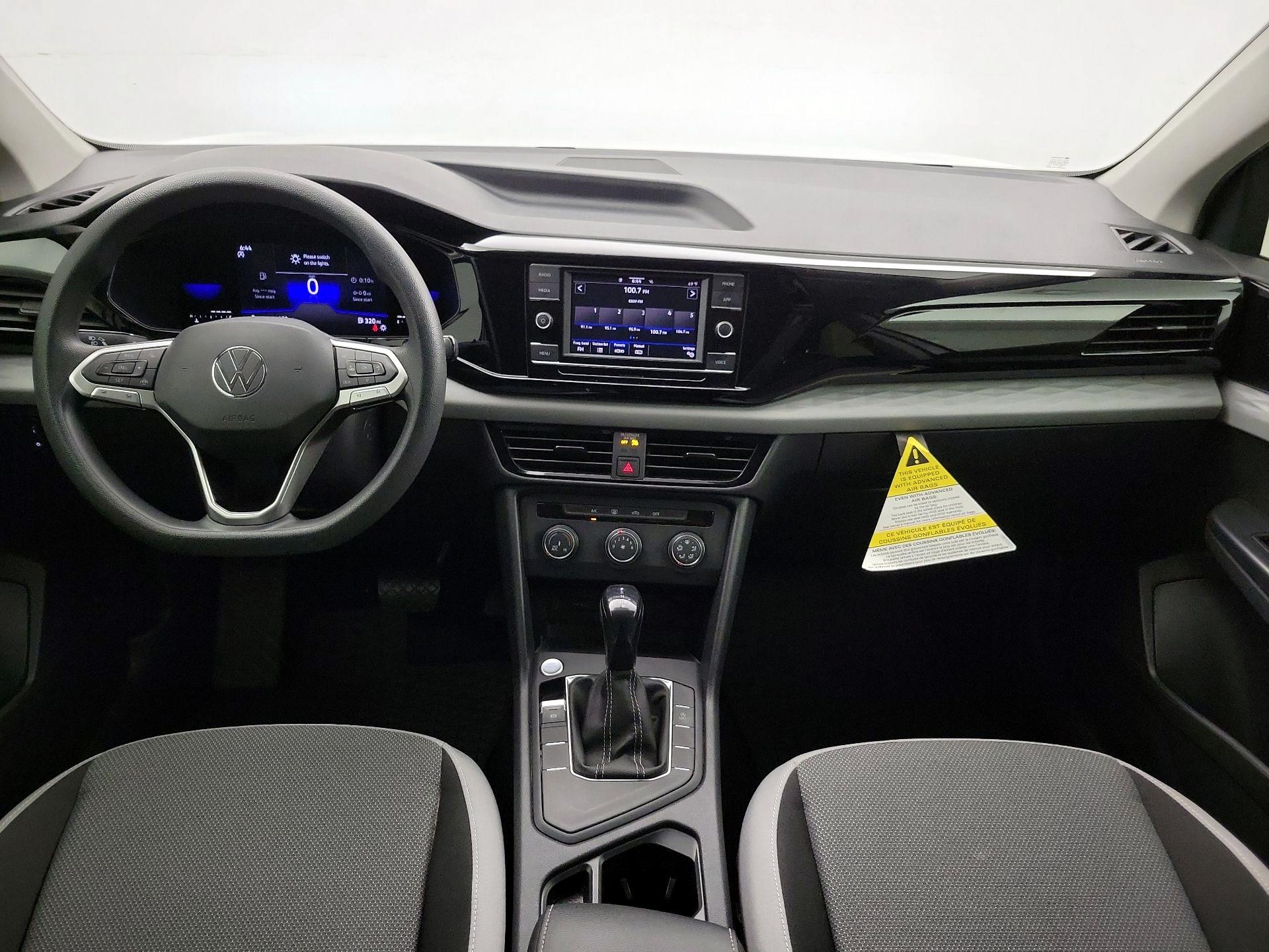 Thumbnail: 2022 Volkswagen Taos - 9