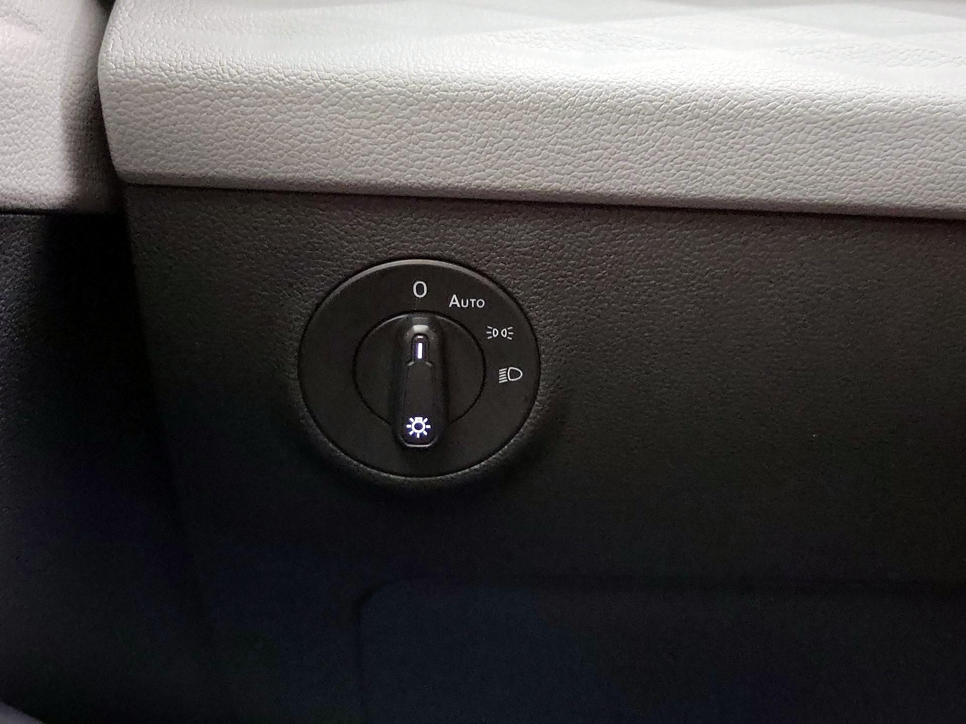 Thumbnail: 2022 Volkswagen Taos - 13