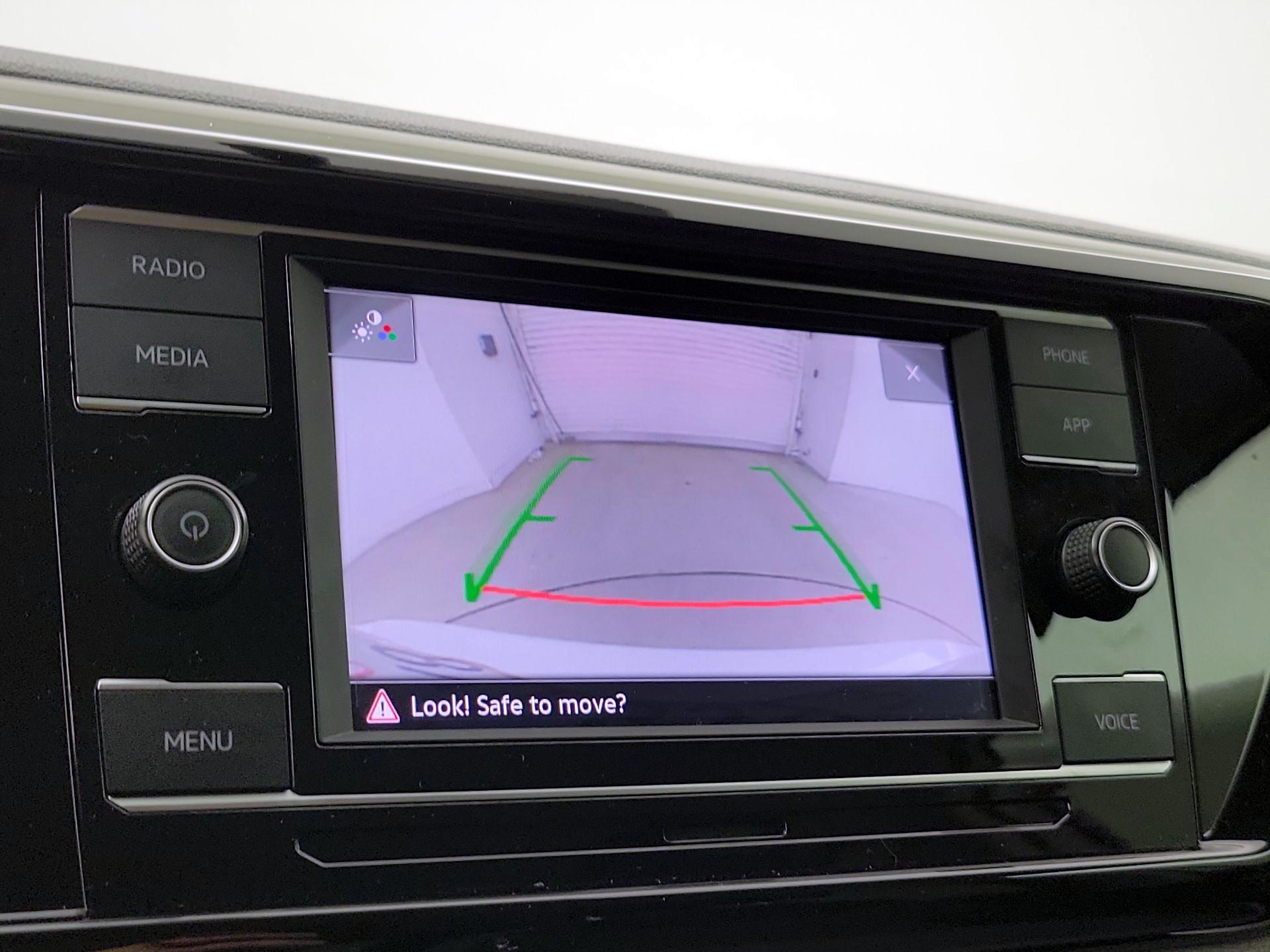 Thumbnail: 2022 Volkswagen Taos - 14