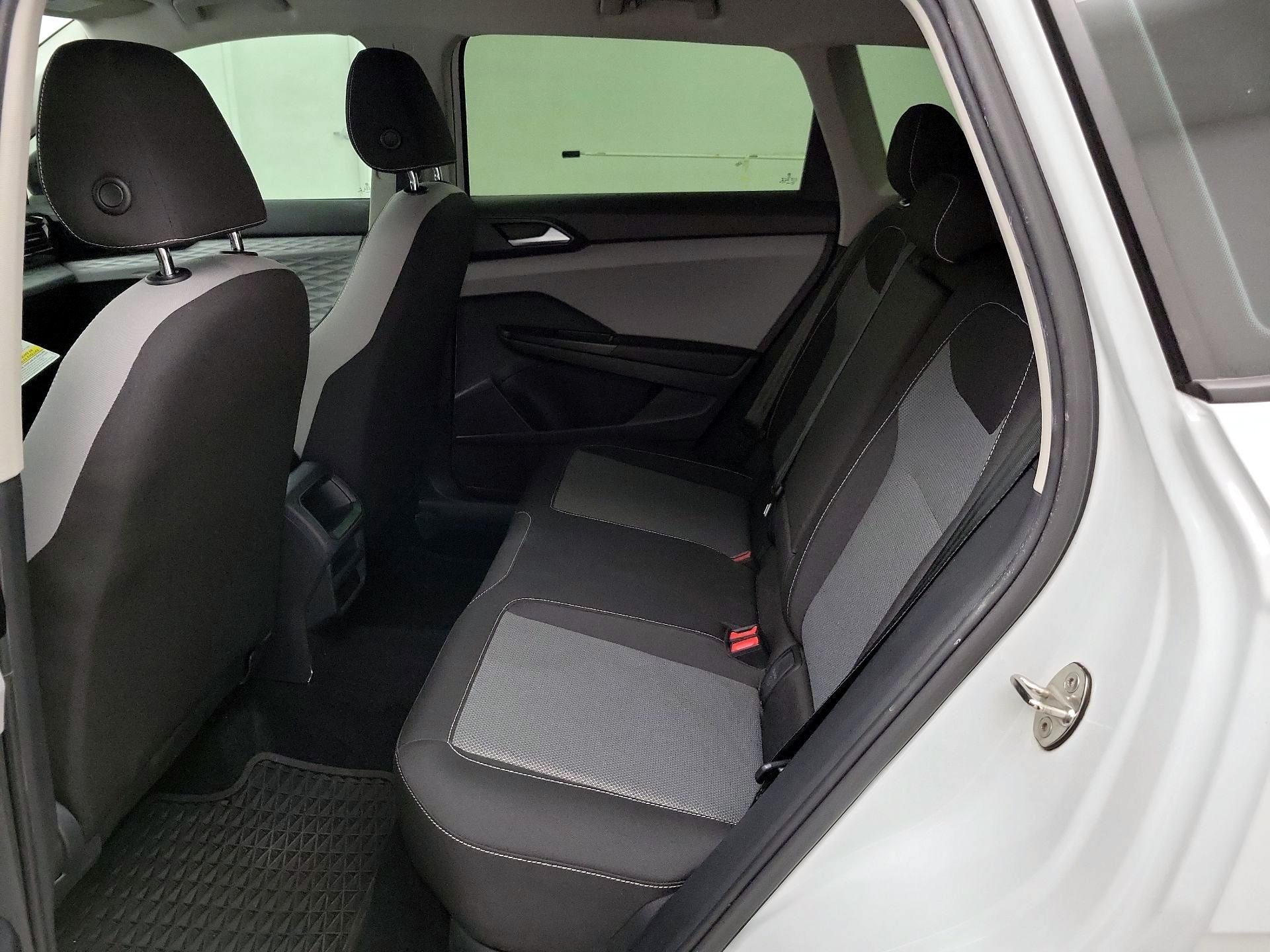 Thumbnail: 2022 Volkswagen Taos - 19