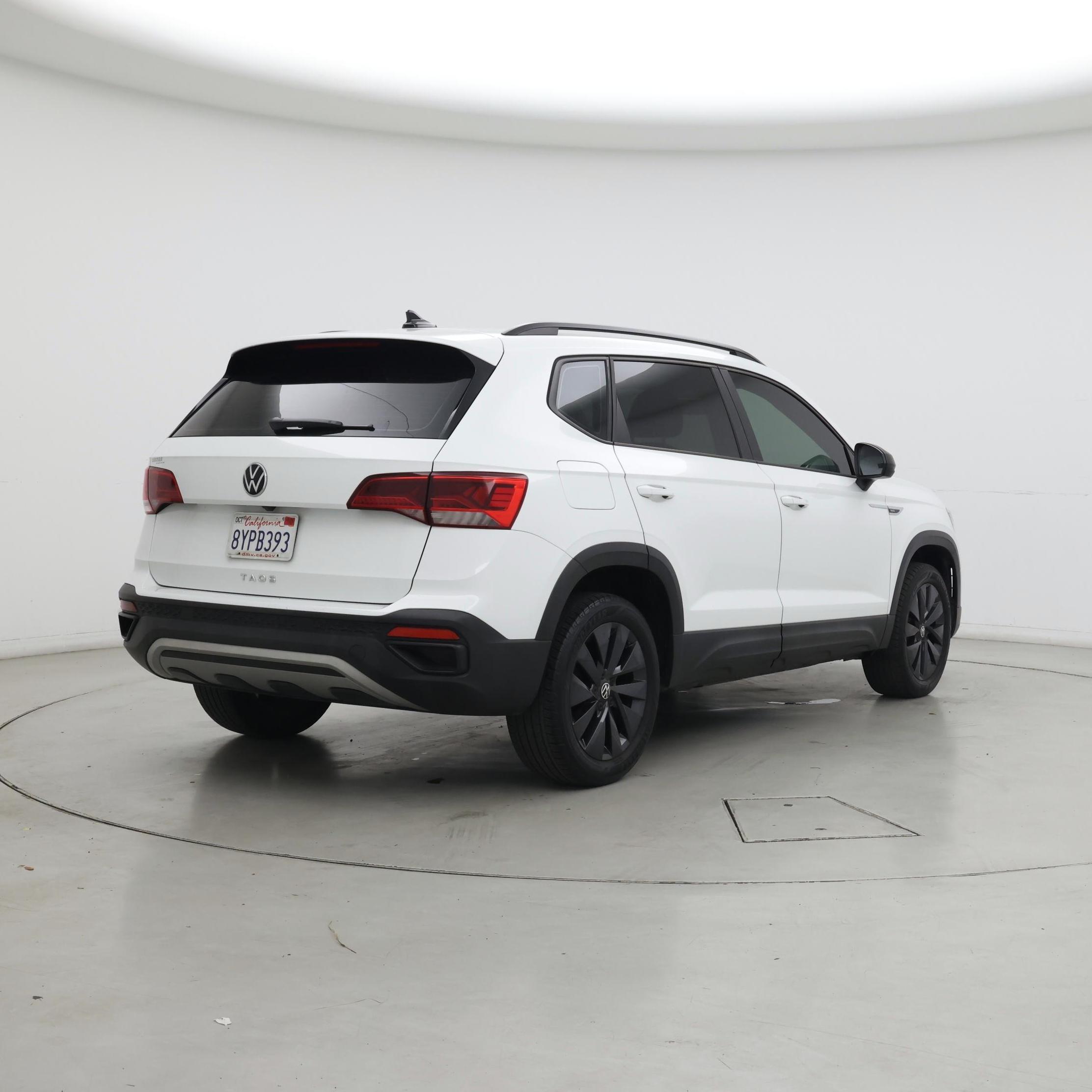 Thumbnail: 2022 Volkswagen Taos - 8