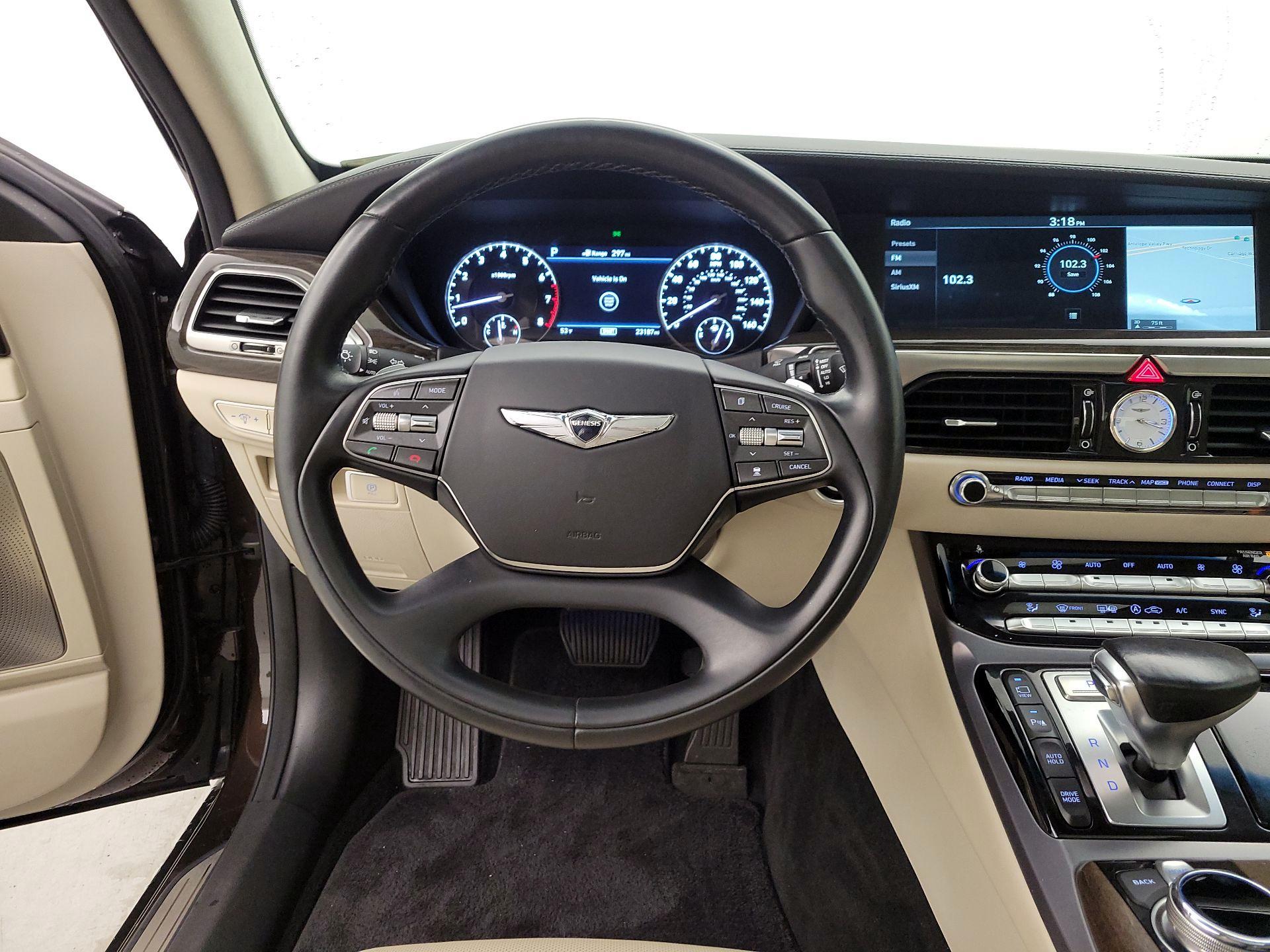 Thumbnail: 2019 Genesis G90 - 10