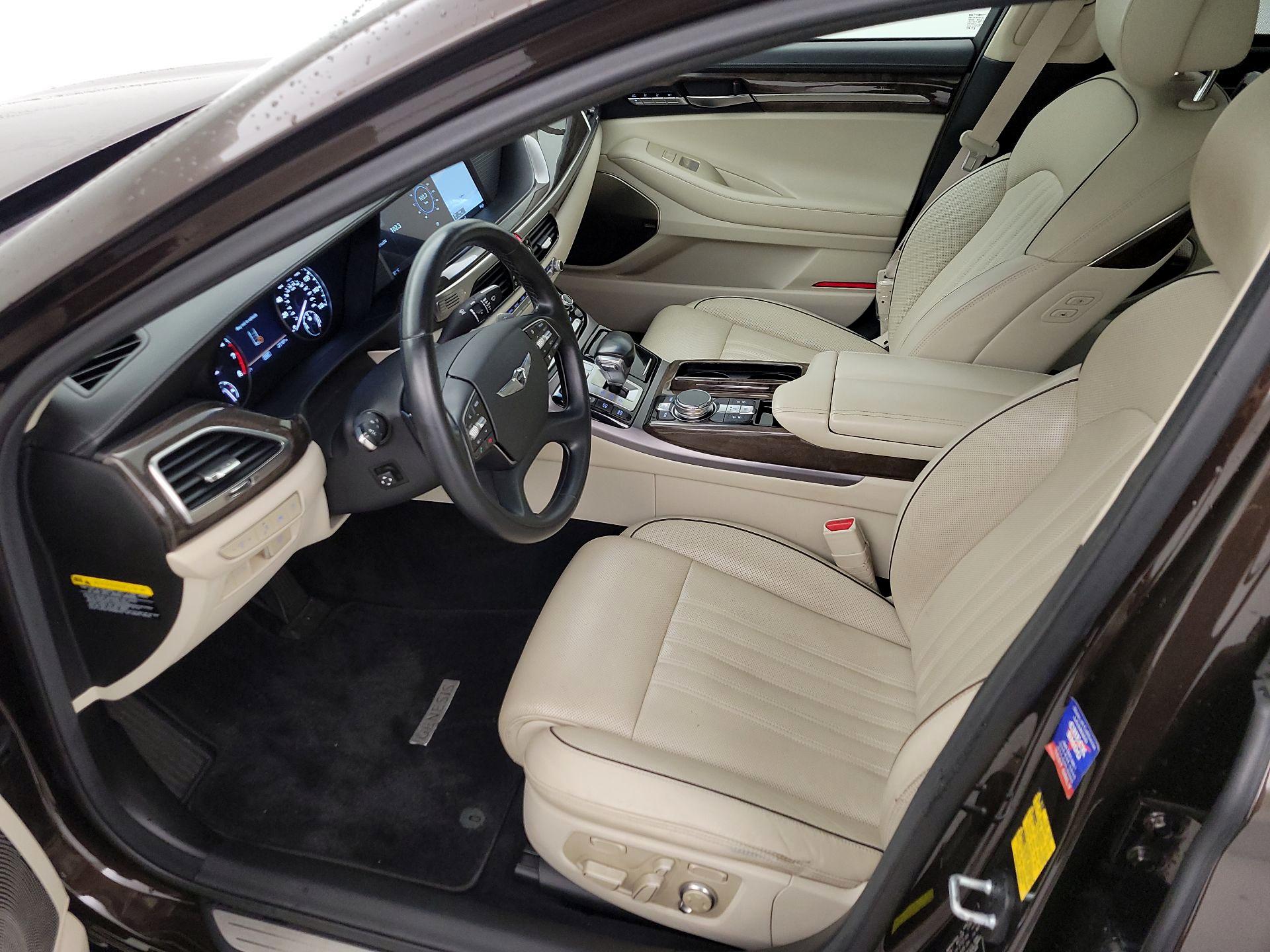 Thumbnail: 2019 Genesis G90 - 11