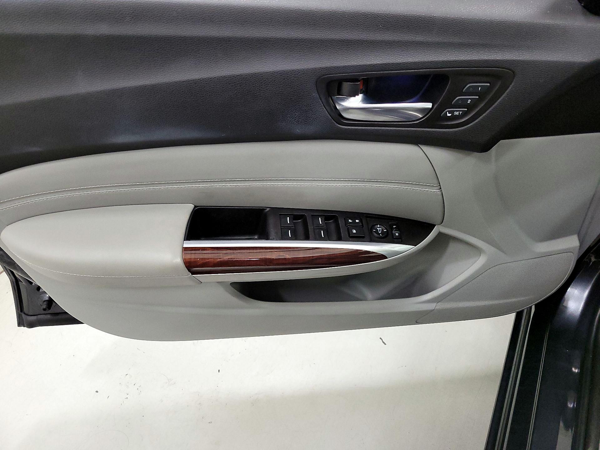 Thumbnail: 2015 Acura TLX - 12