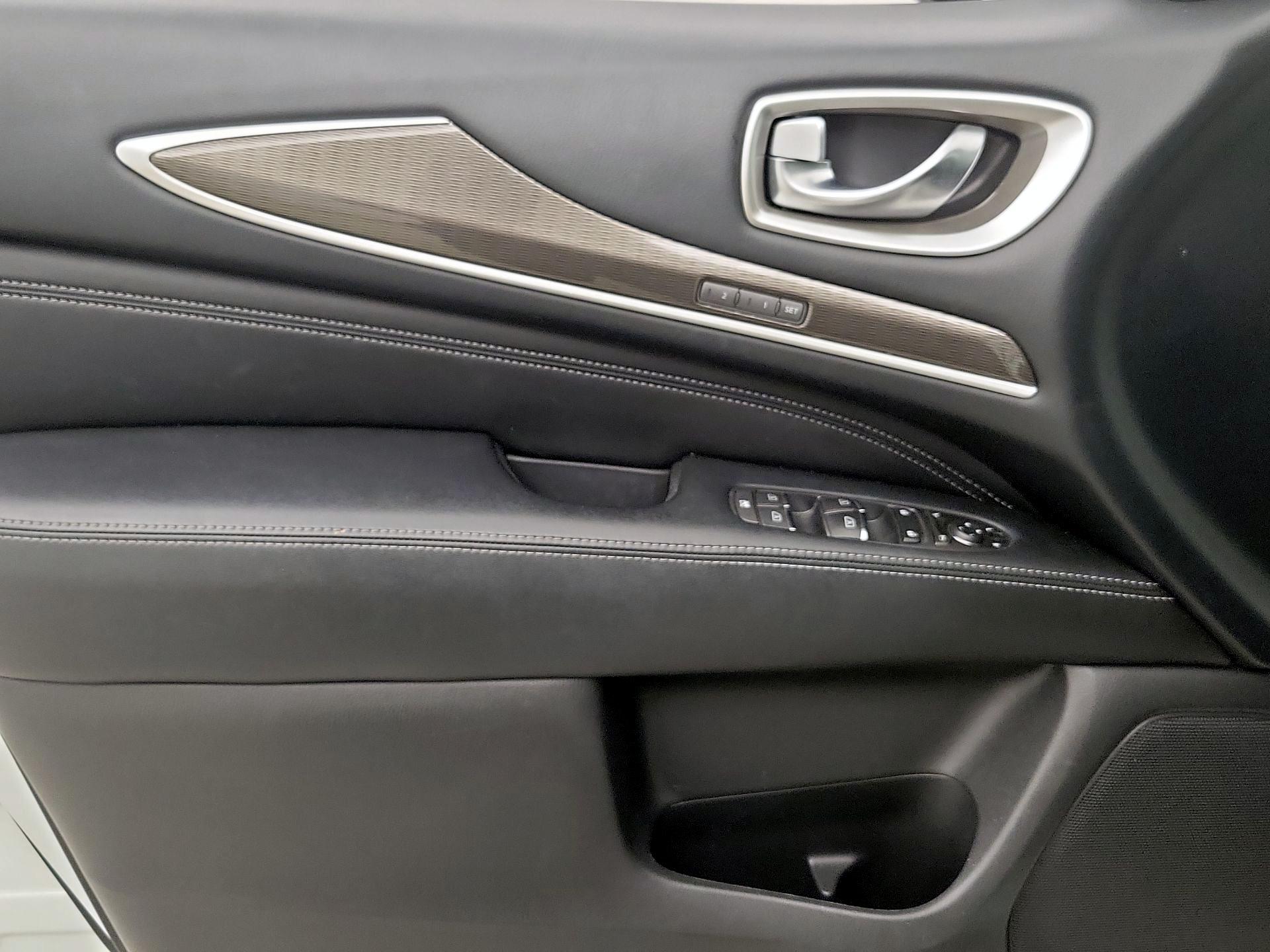 Thumbnail: 2017 INFINITI QX60 - 12