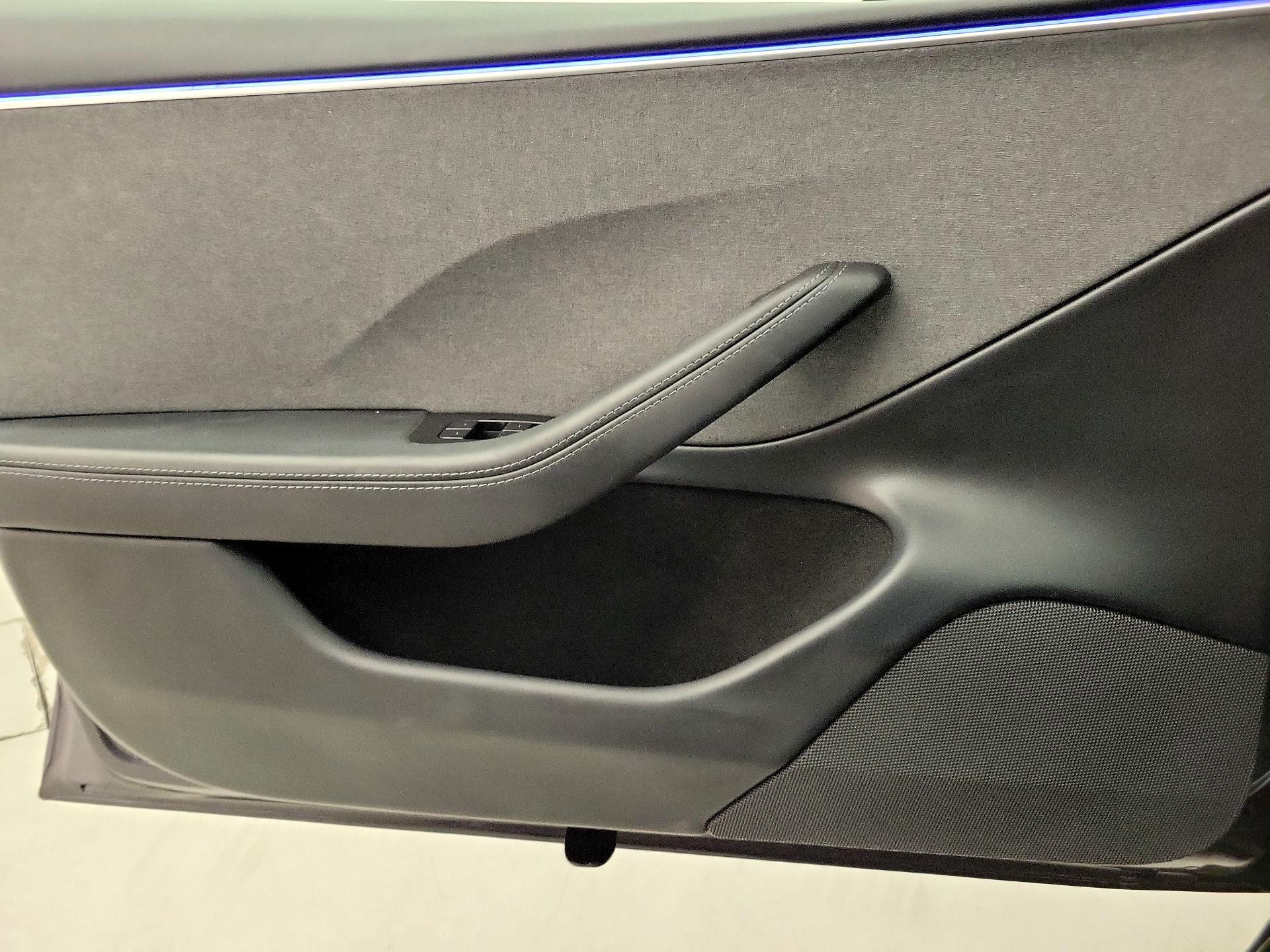 Thumbnail: 2025 Tesla Model 3 - 12