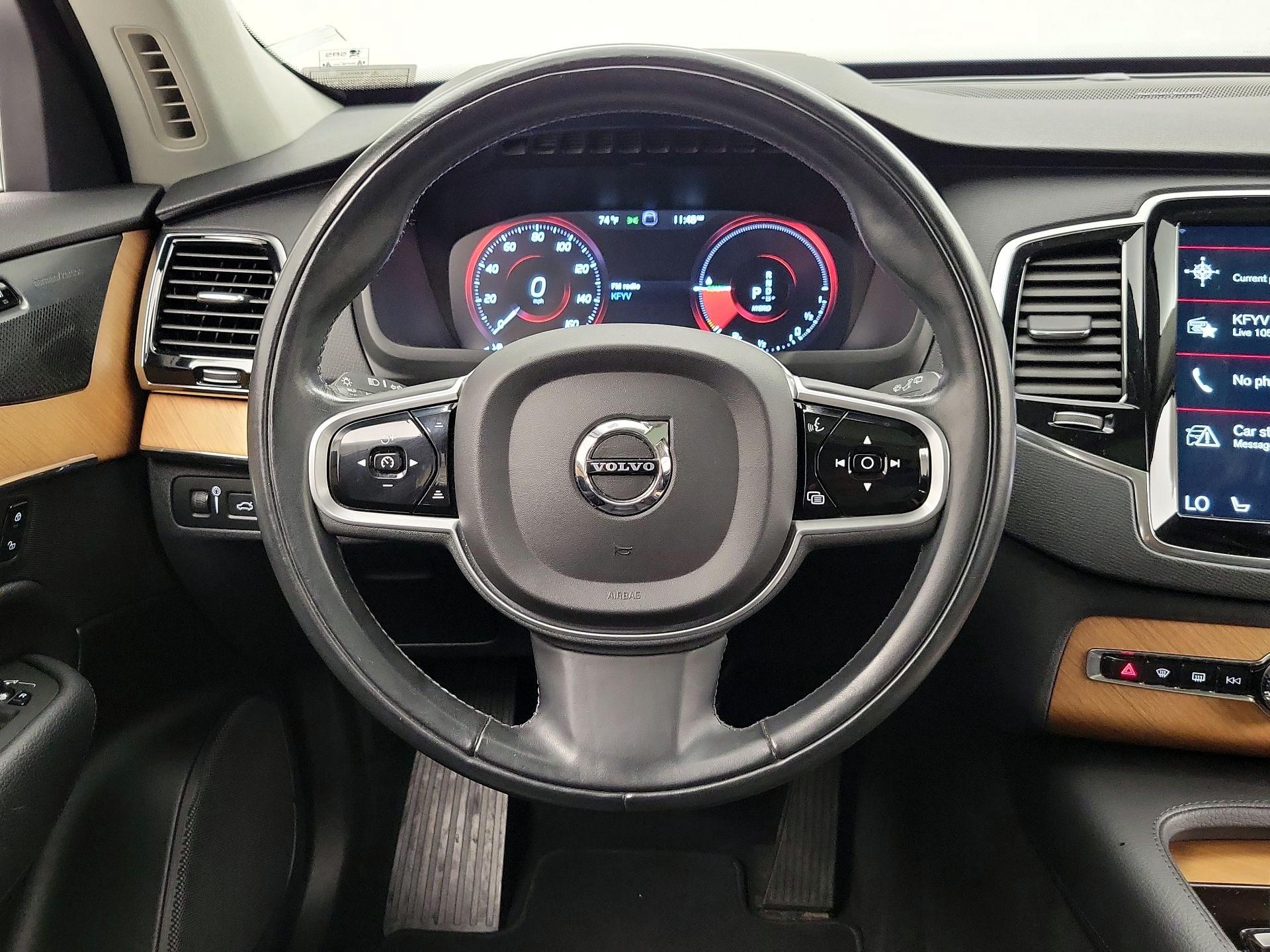 Thumbnail: 2022 Volvo XC90 - 10