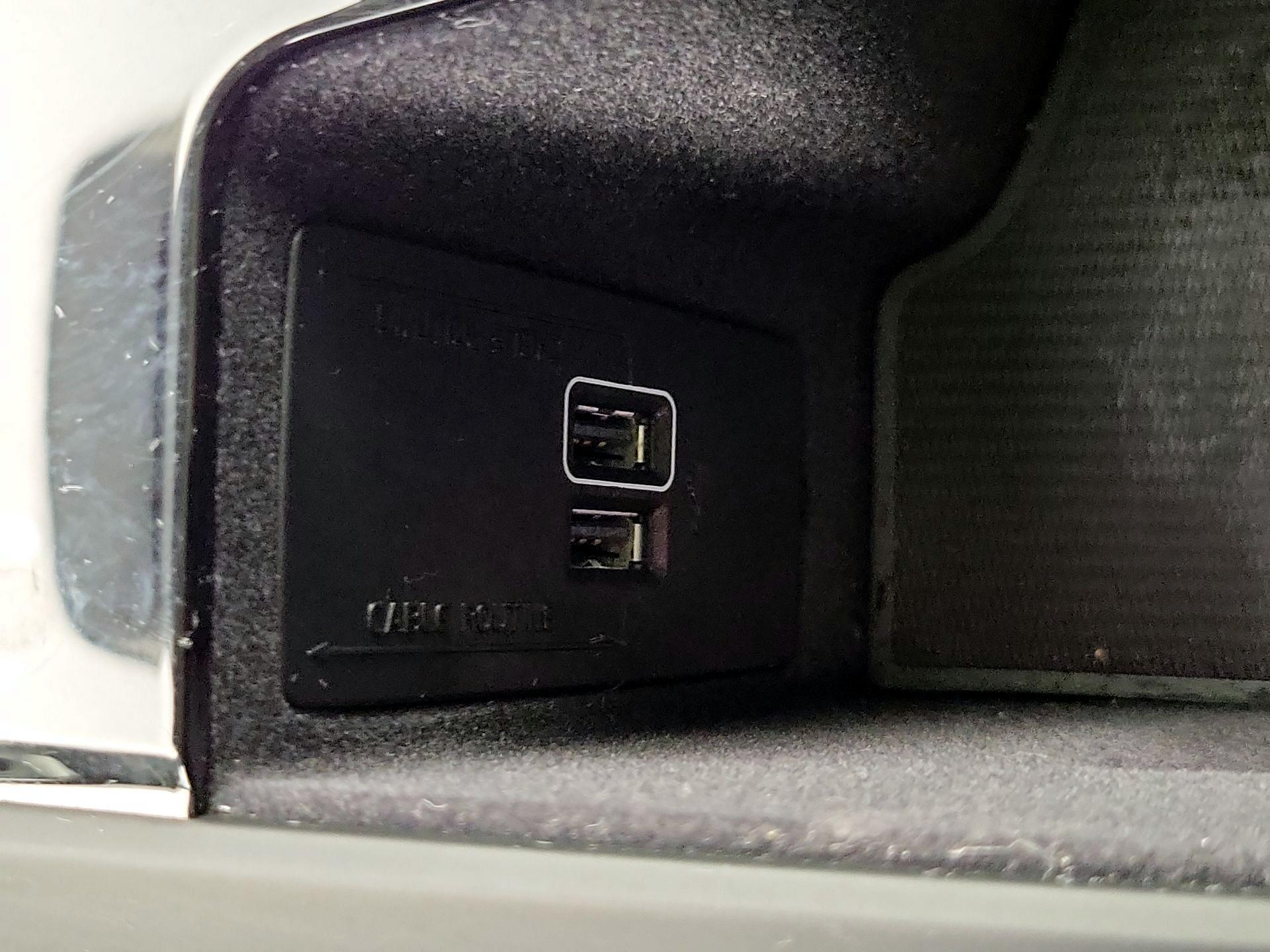 Thumbnail: 2022 Volvo XC90 - 19