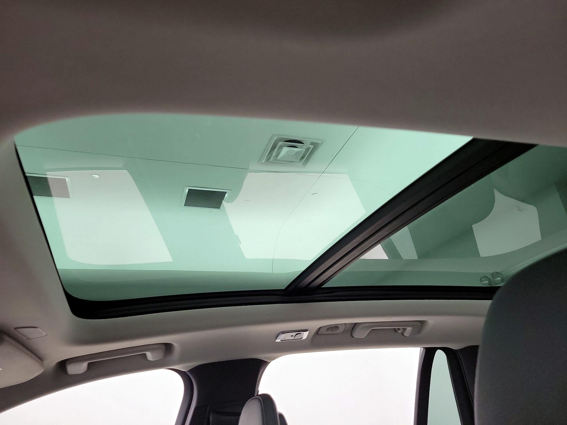 Thumbnail: 2022 Volvo XC90 - 20