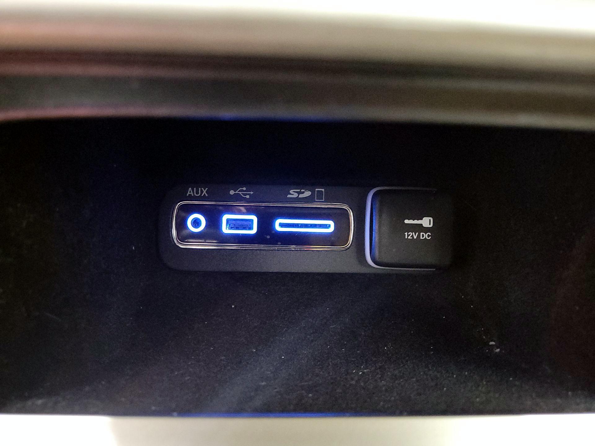 Thumbnail: 2017 Jeep Grand Cherokee - 18