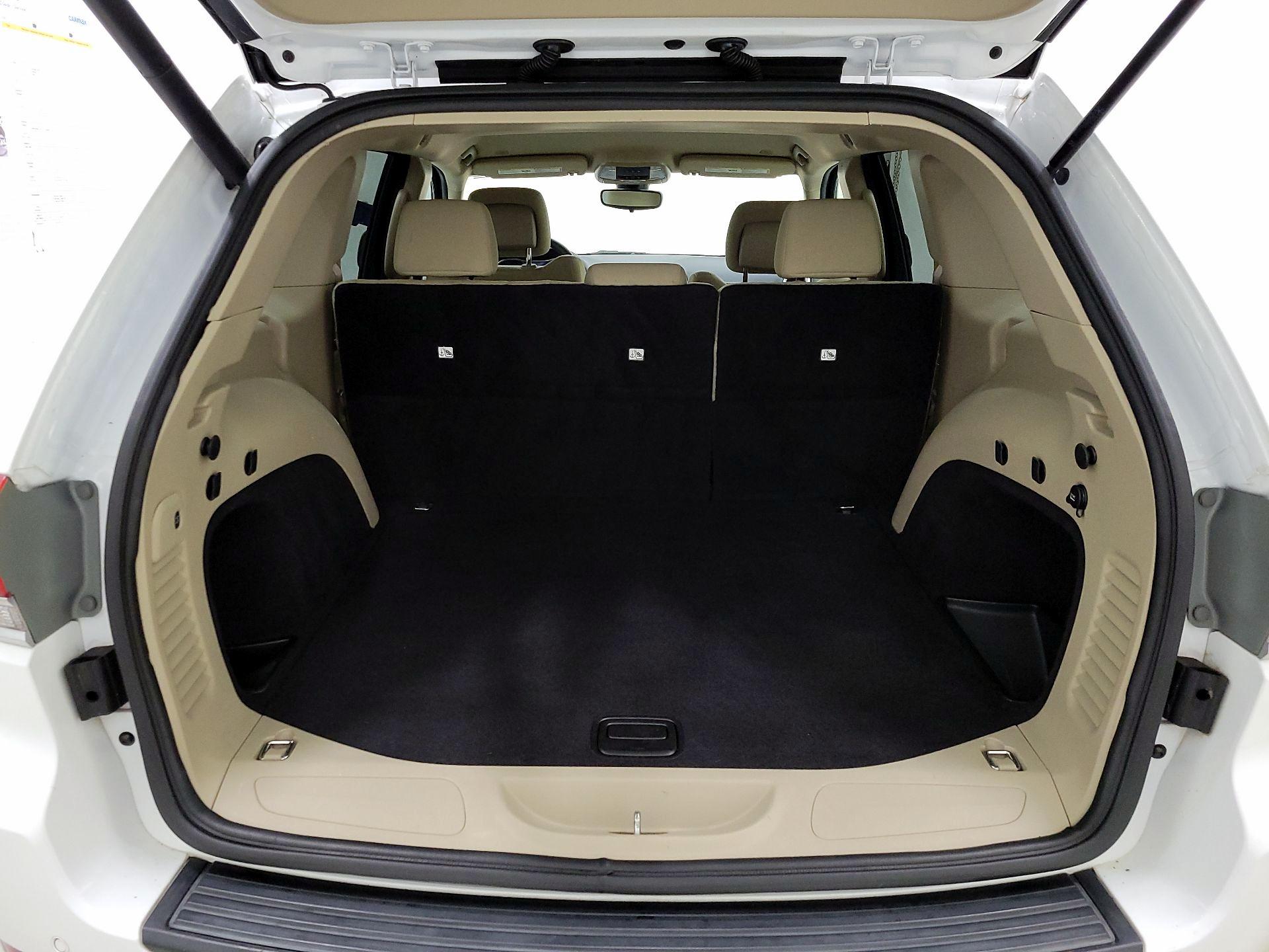 Thumbnail: 2017 Jeep Grand Cherokee - 20