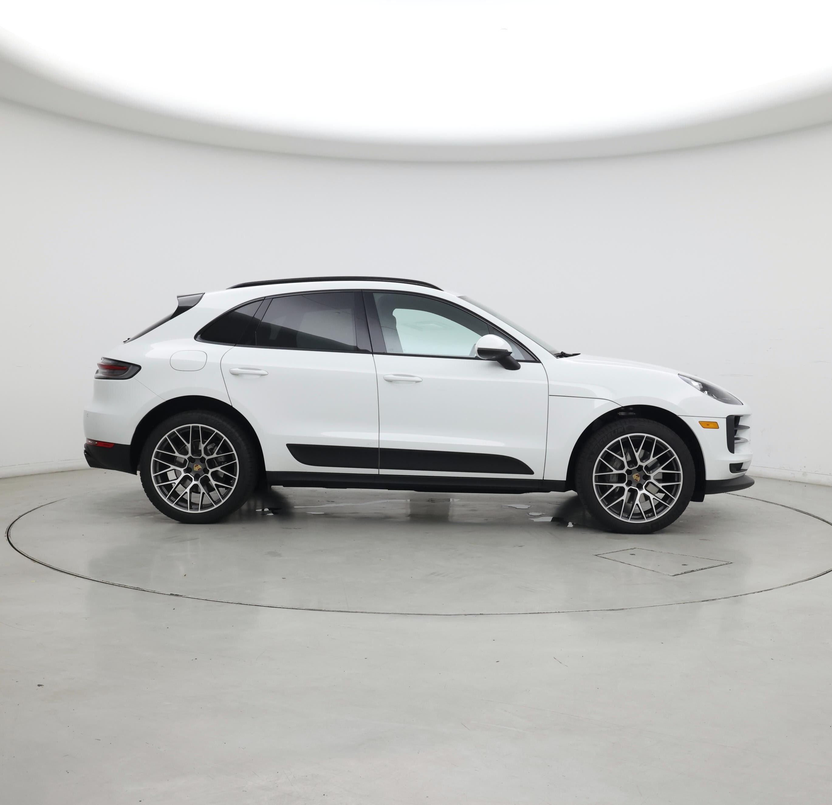 Thumbnail: 2020 Porsche Macan - 7