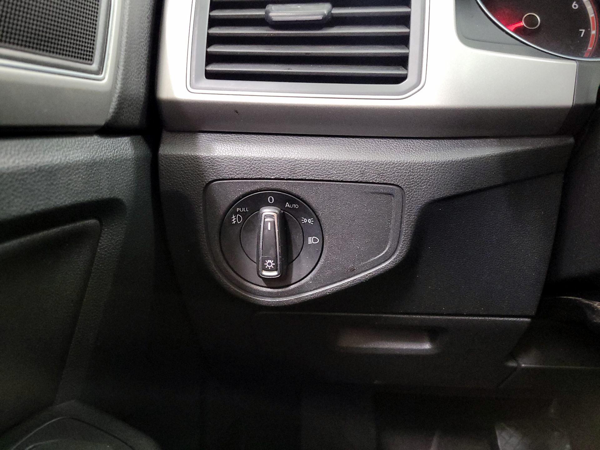 Thumbnail: 2019 Volkswagen Atlas - 13