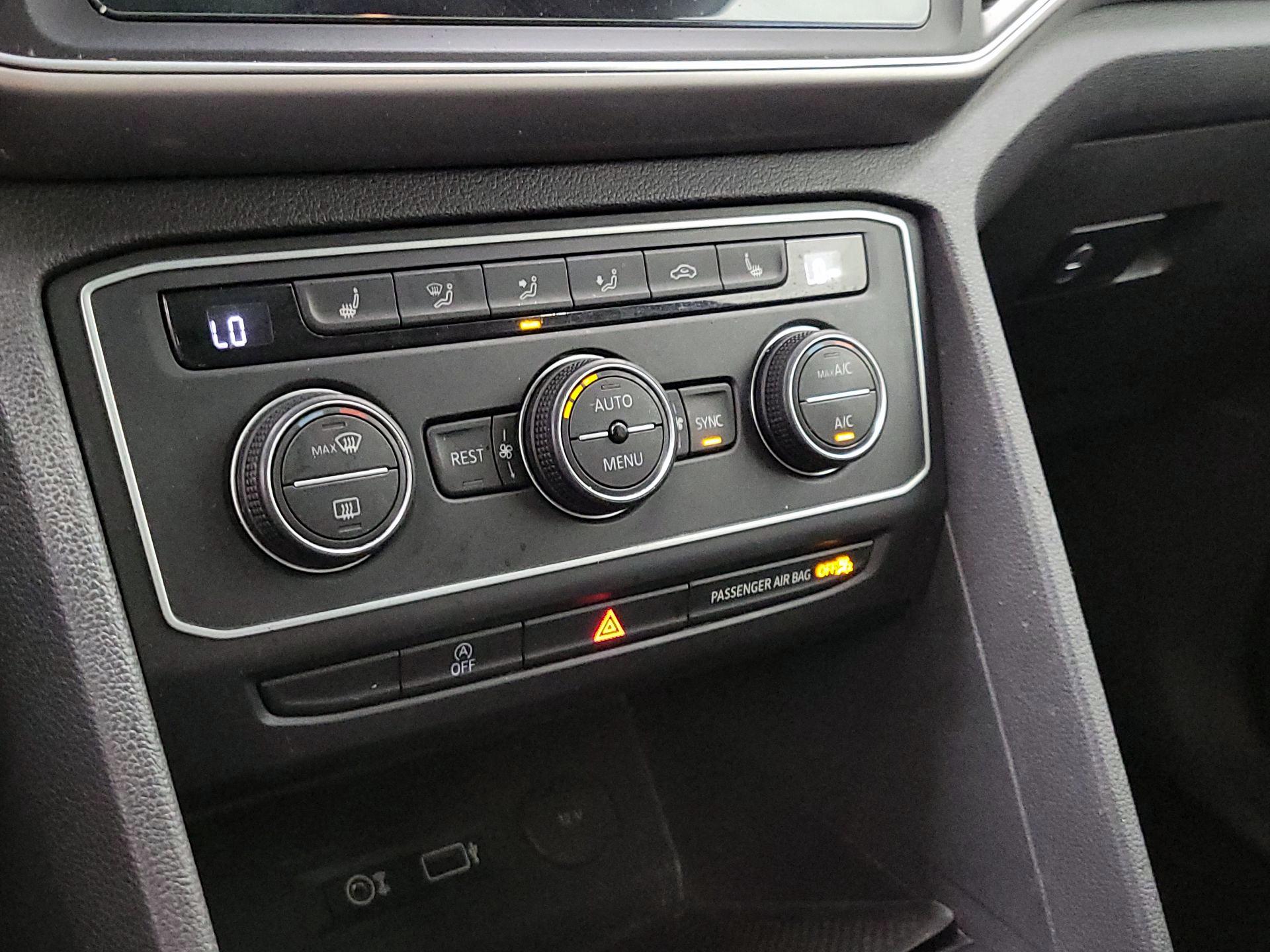 Thumbnail: 2019 Volkswagen Atlas - 16