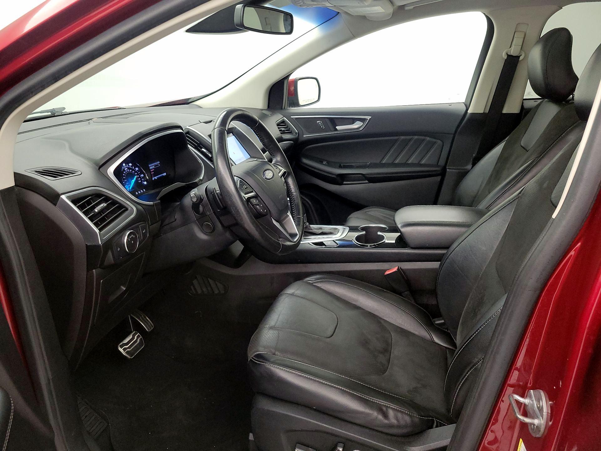 Thumbnail: 2017 Ford Edge - 11