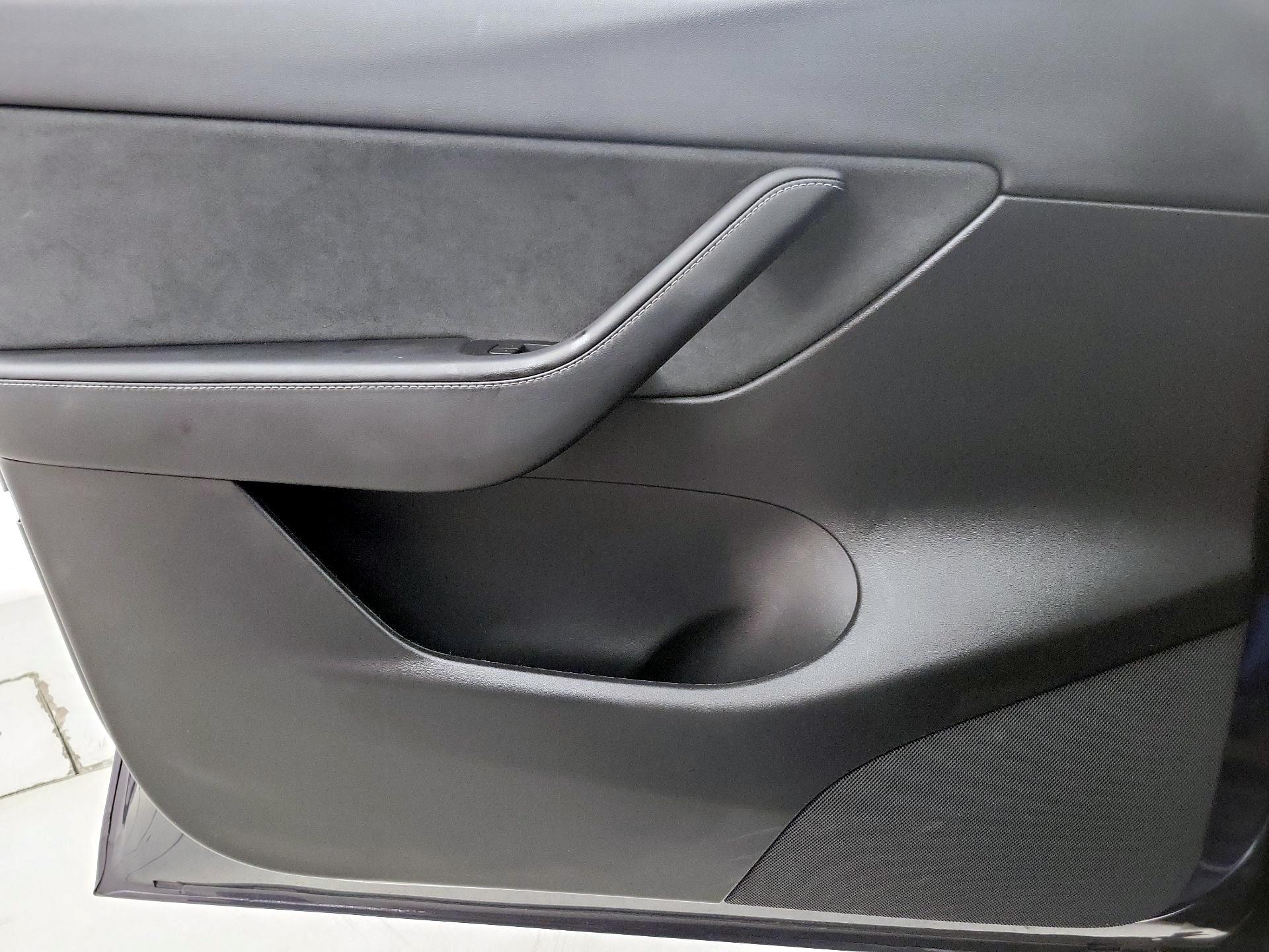 Thumbnail: 2022 Tesla Model Y - 12