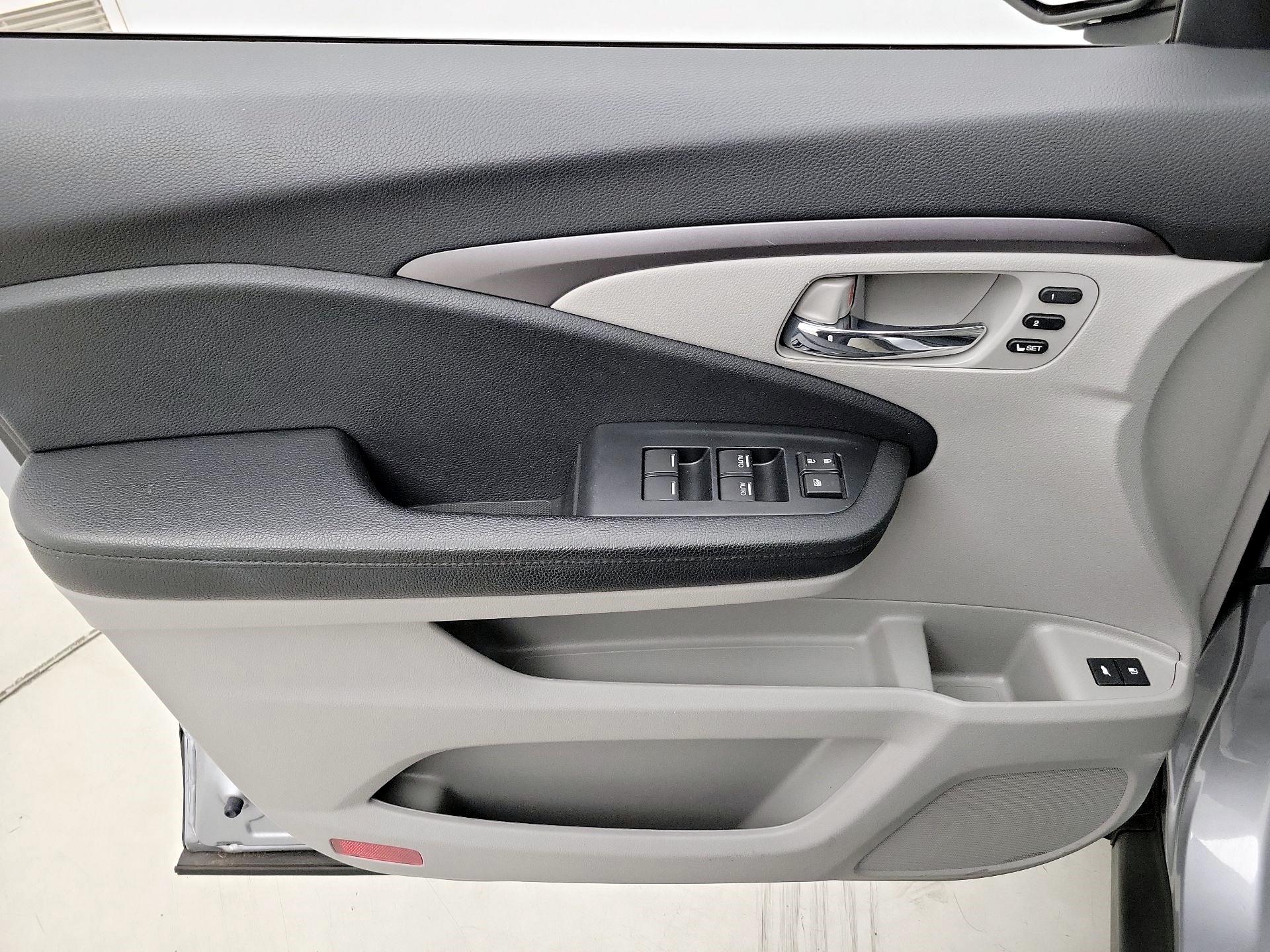 Thumbnail: 2022 Honda Pilot - 12