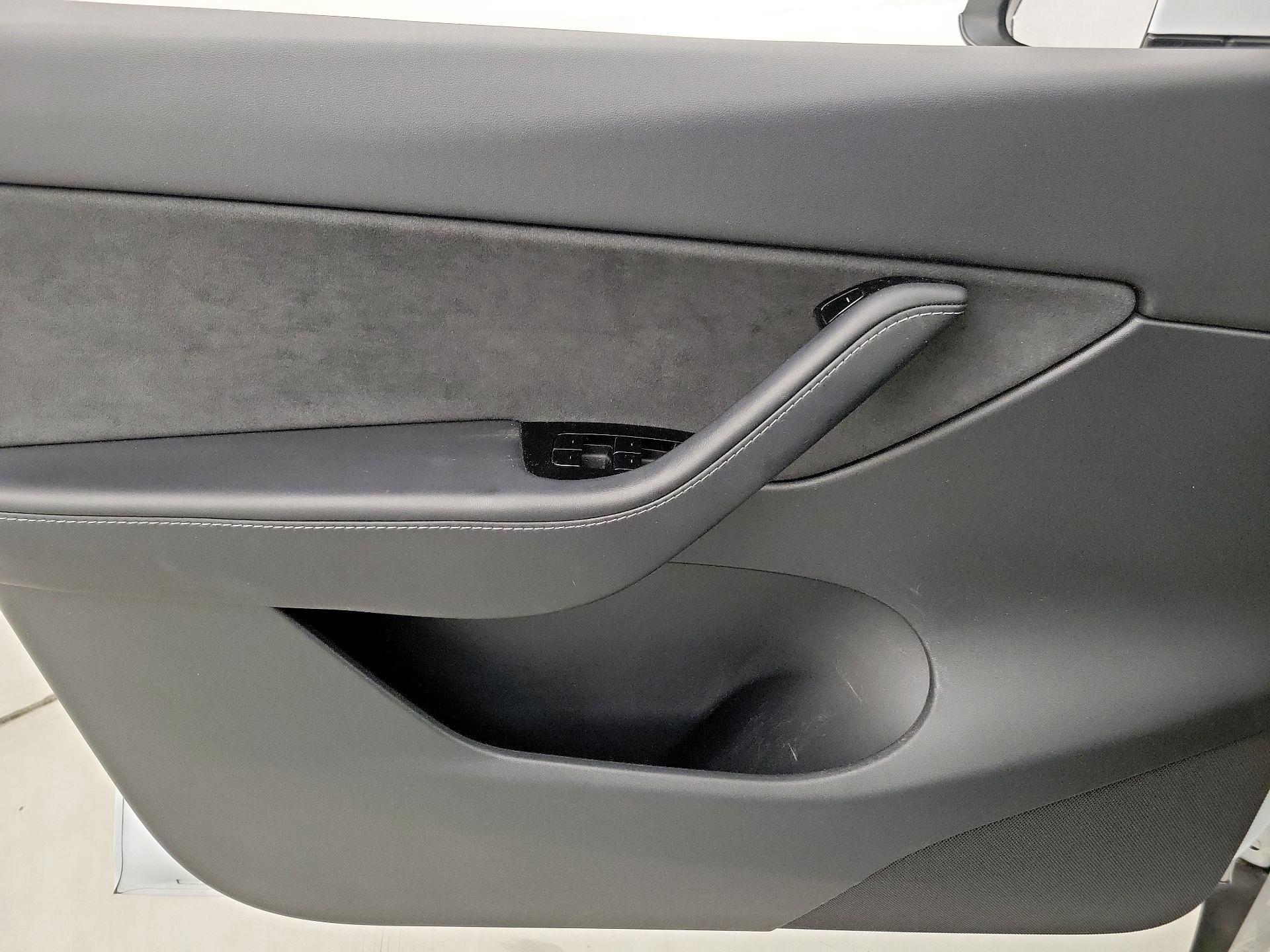 Thumbnail: 2020 Tesla Model Y - 12