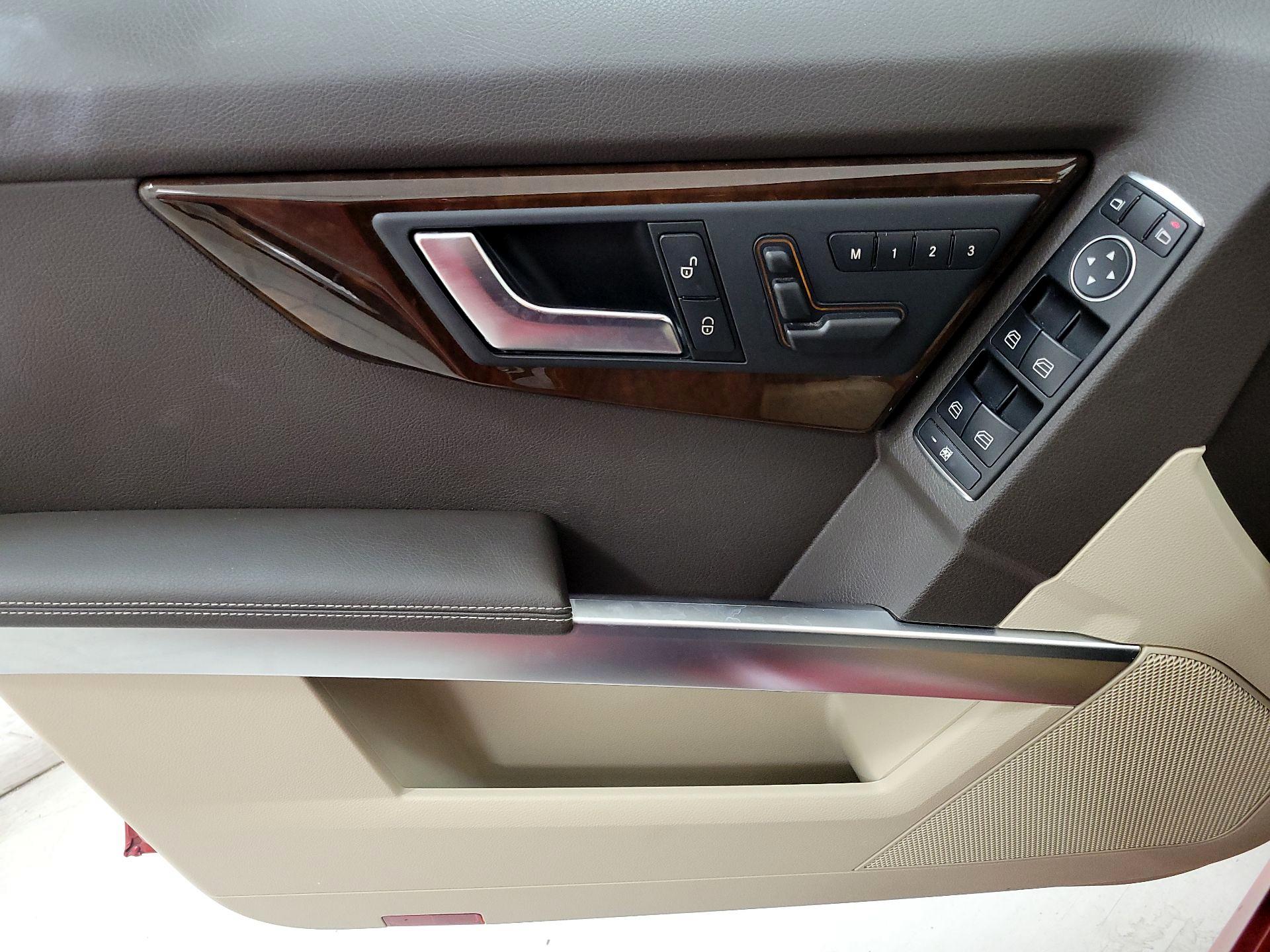 Thumbnail: 2015 Mercedes-Benz GLK - 12