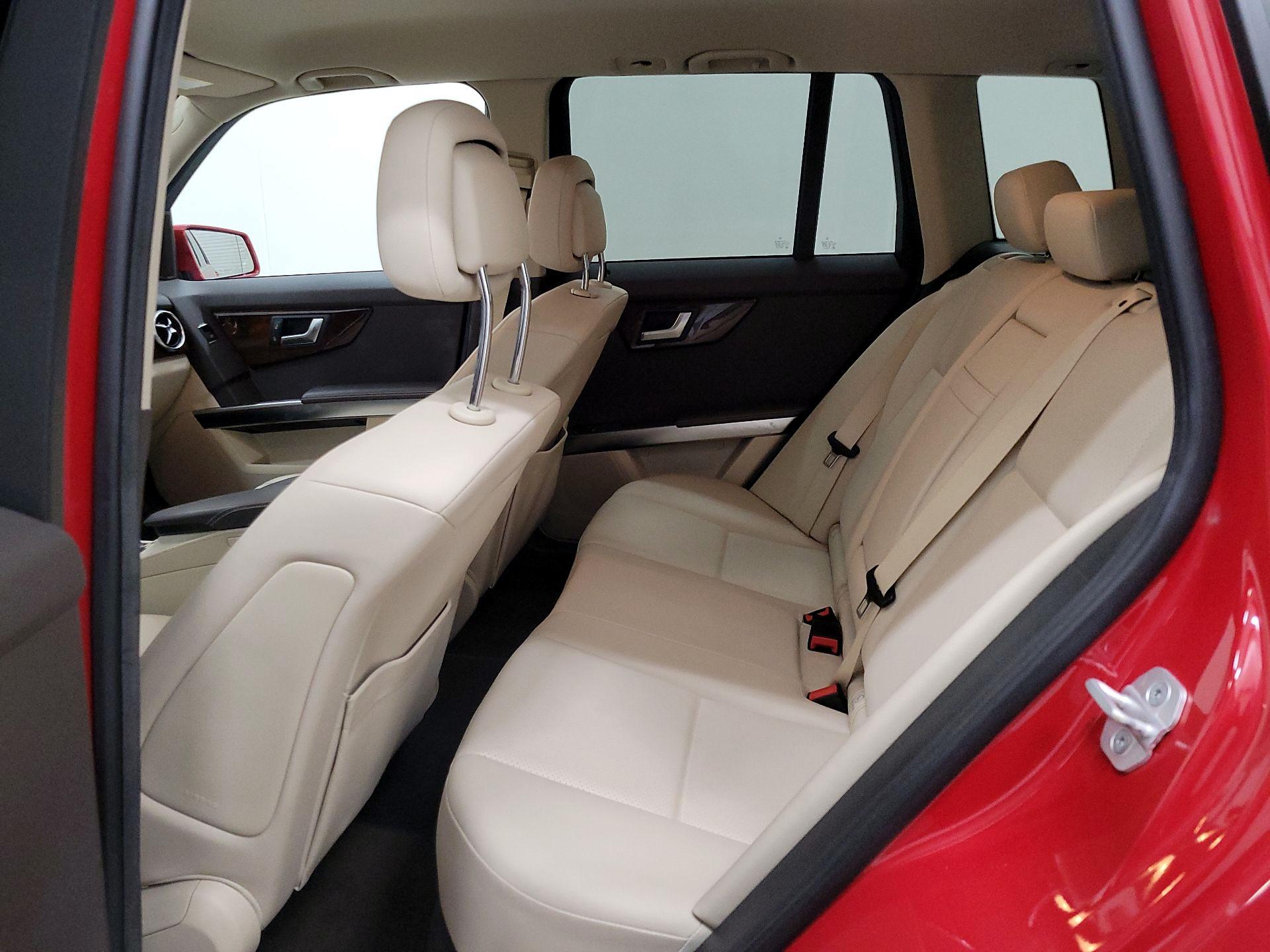 Thumbnail: 2015 Mercedes-Benz GLK - 17