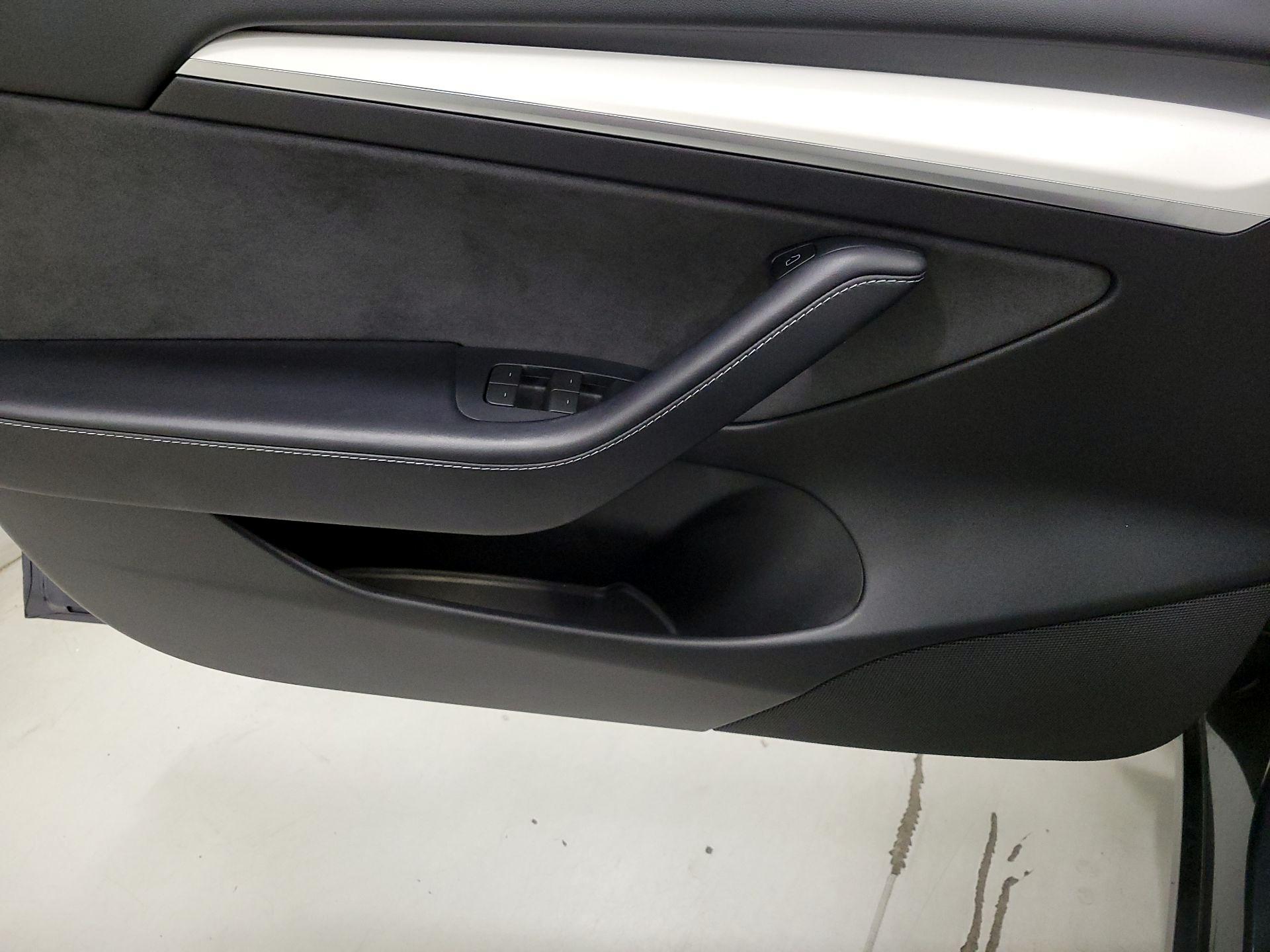 Thumbnail: 2023 Tesla Model 3 - 12