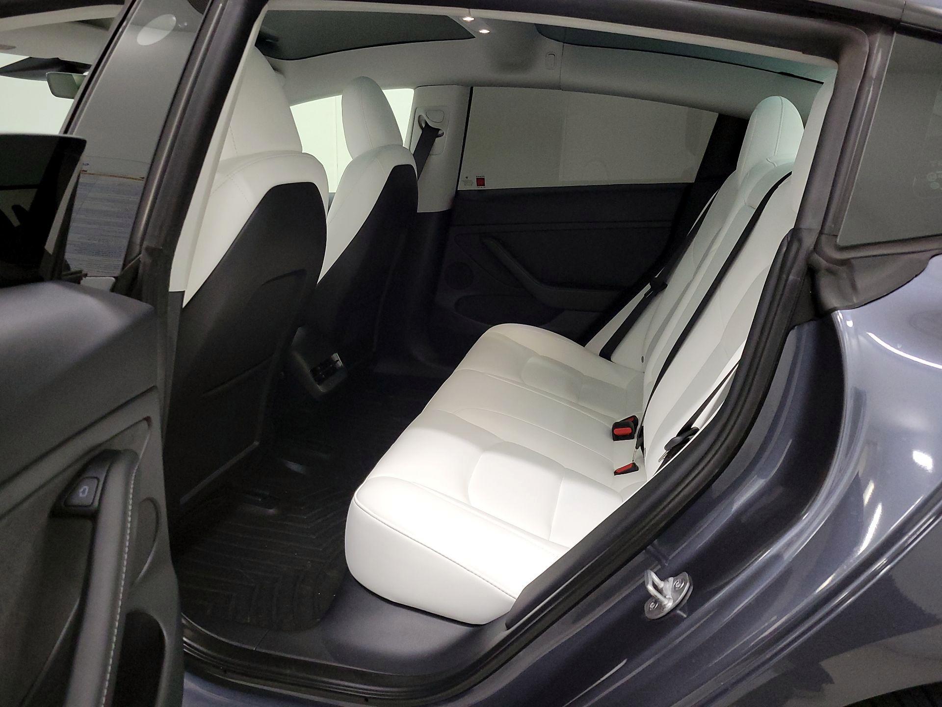 Thumbnail: 2023 Tesla Model 3 - 20