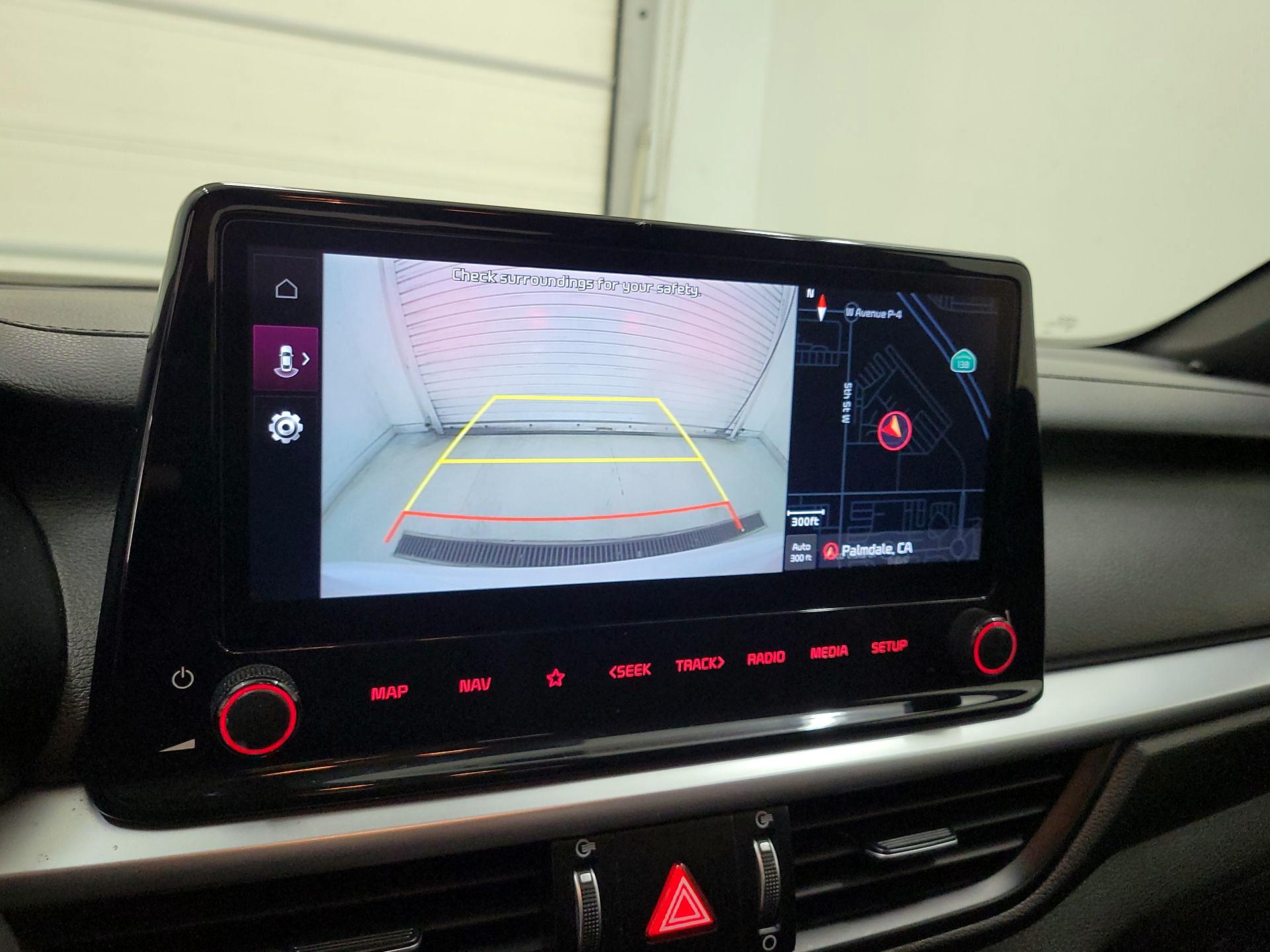 Thumbnail: 2022 Kia Forte - 15