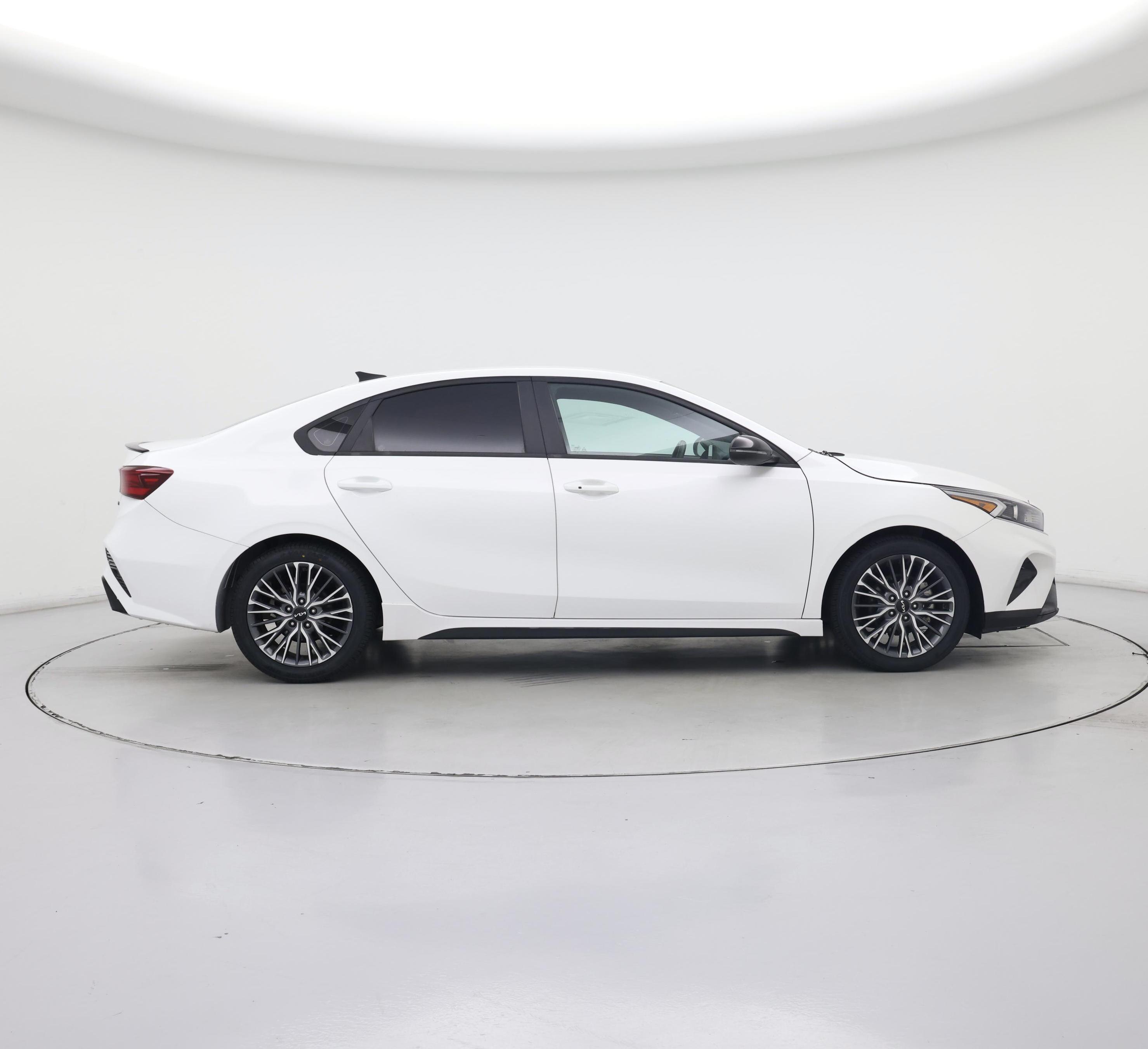 Thumbnail: 2022 Kia Forte - 7