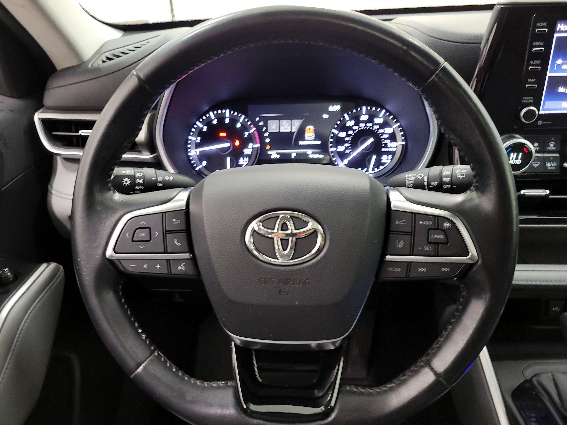 Thumbnail: 2020 Toyota Highlander - 10