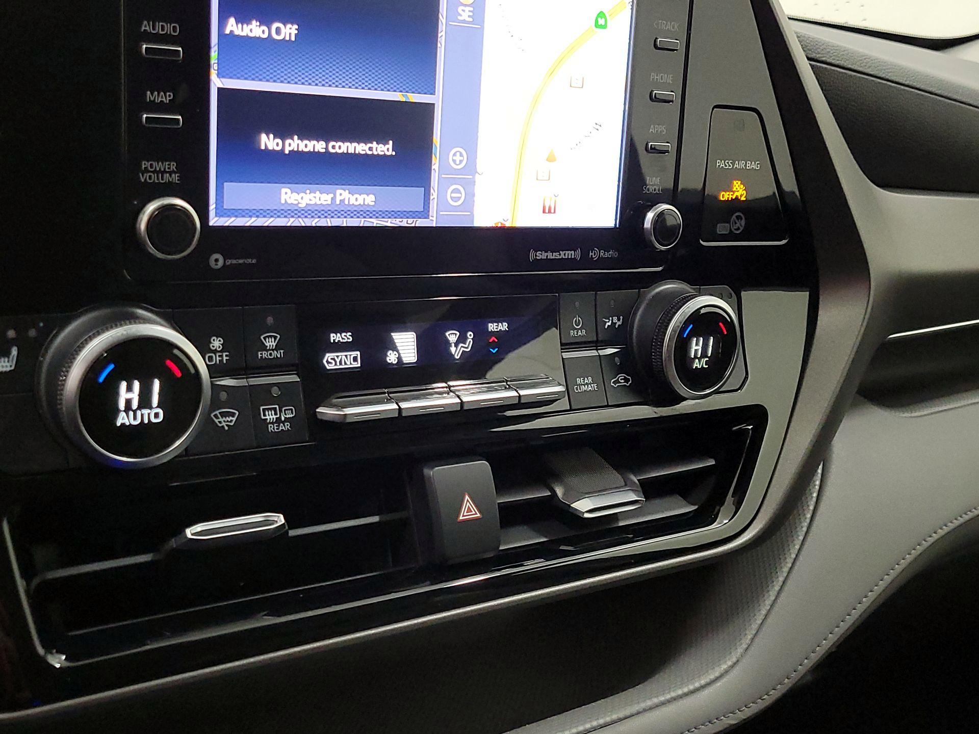 Thumbnail: 2020 Toyota Highlander - 16