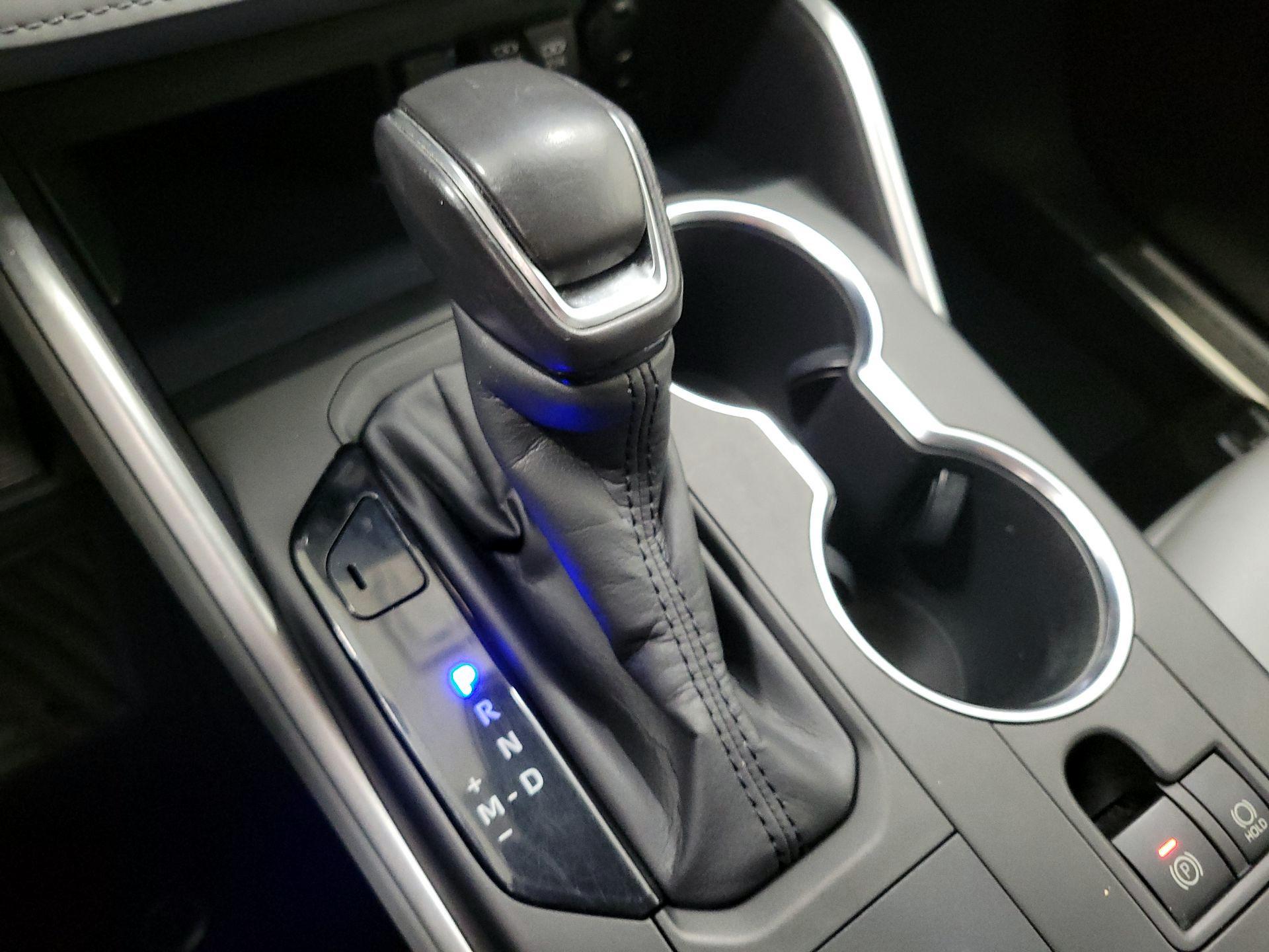 Thumbnail: 2020 Toyota Highlander - 17