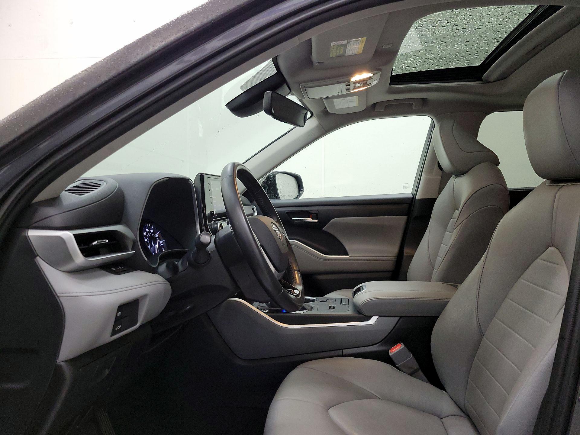 Thumbnail: 2020 Toyota Highlander - 19