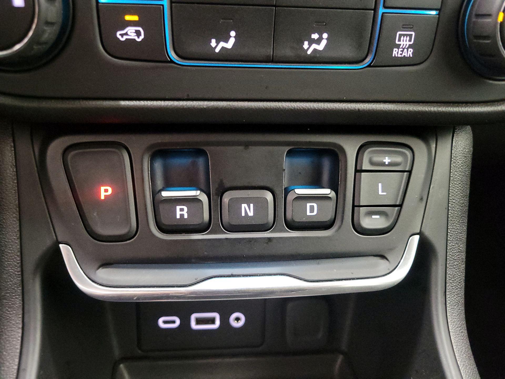 Thumbnail: 2020 GMC Terrain - 17