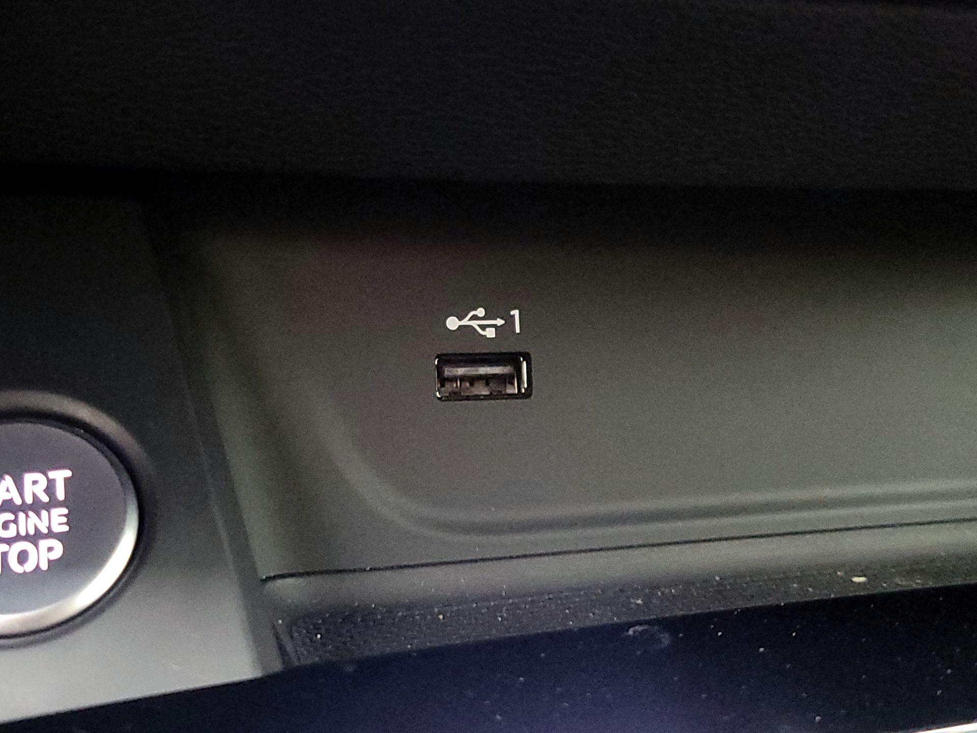 Thumbnail: 2021 Audi A4 - 18