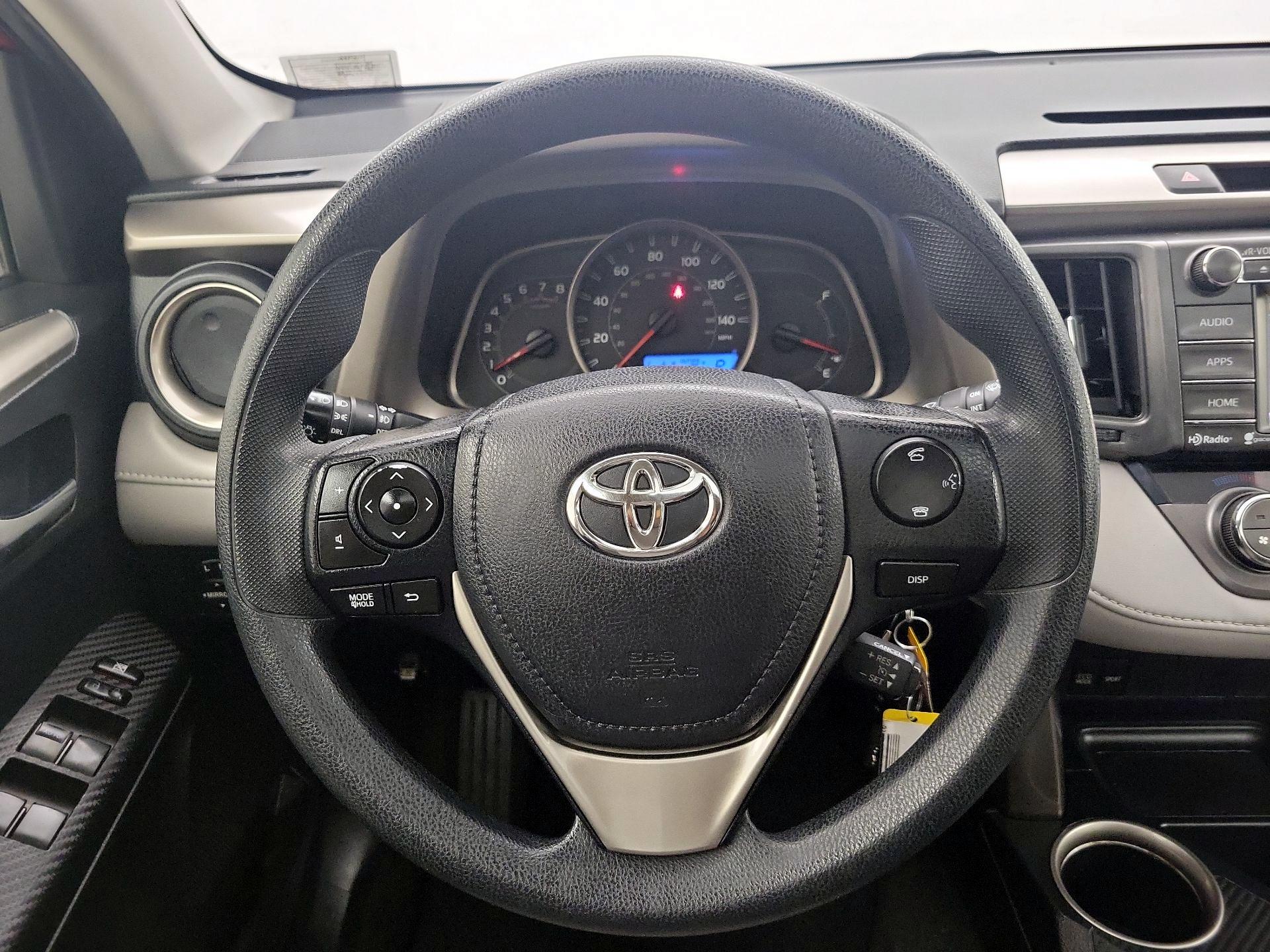 Thumbnail: 2015 Toyota RAV4 - 10