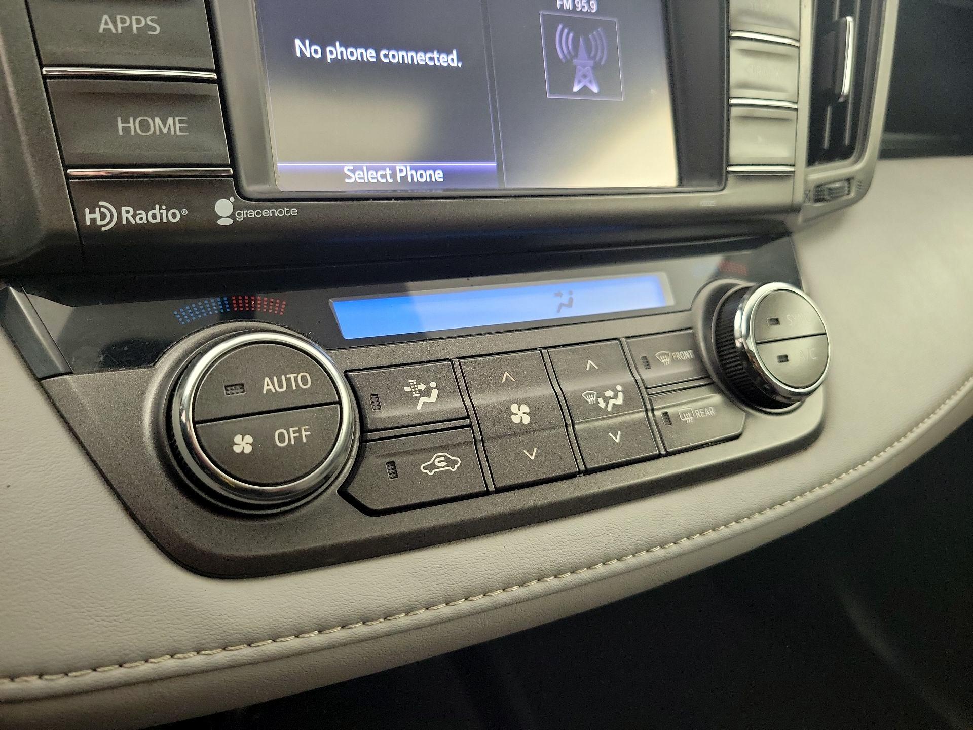 Thumbnail: 2015 Toyota RAV4 - 16