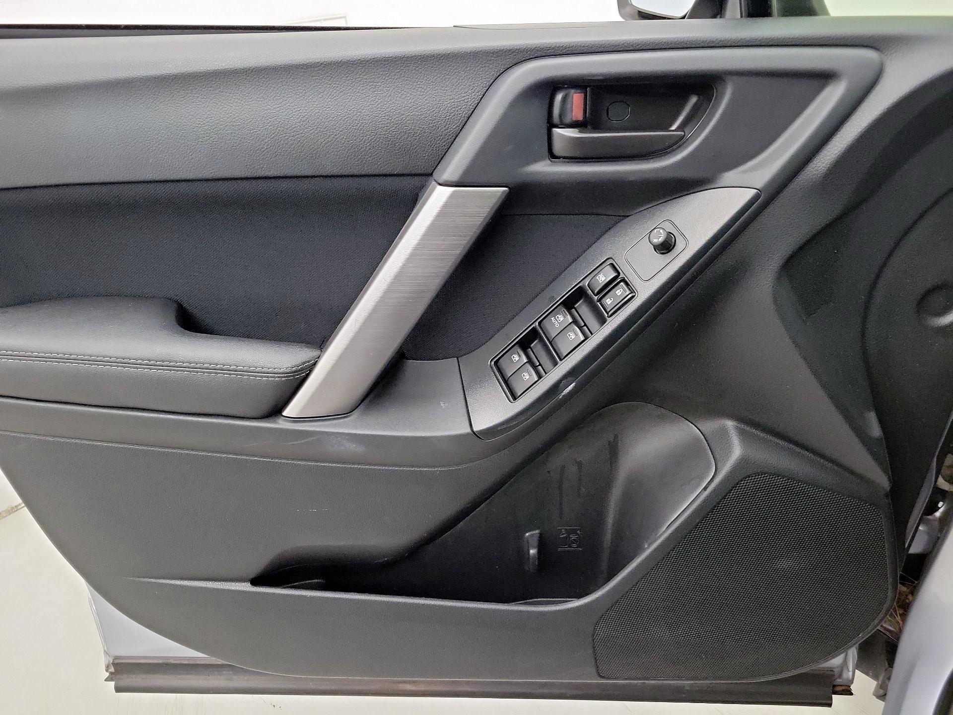 Thumbnail: 2016 Subaru Forester - 12