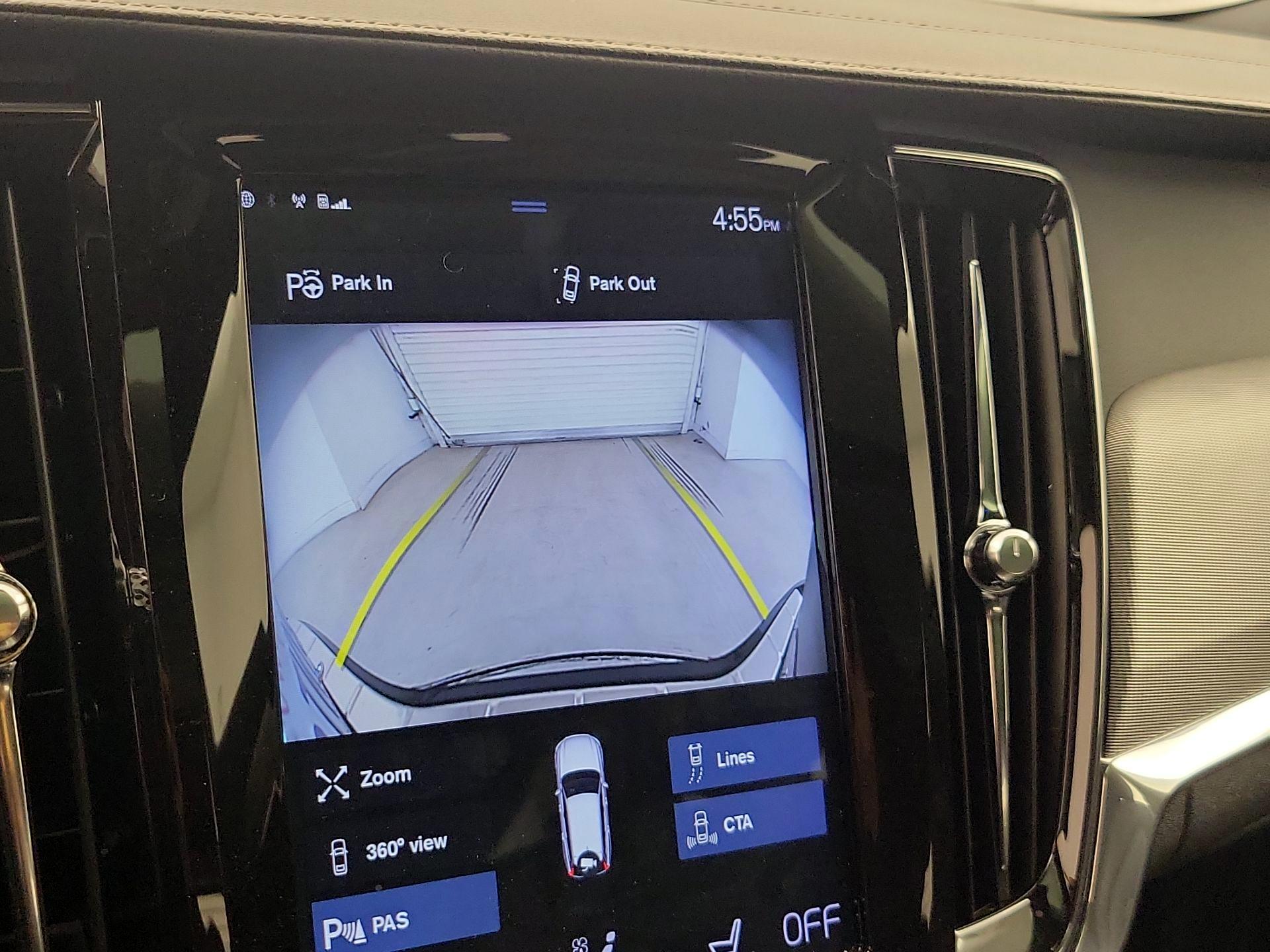 Thumbnail: 2019 Volvo V90 - 15