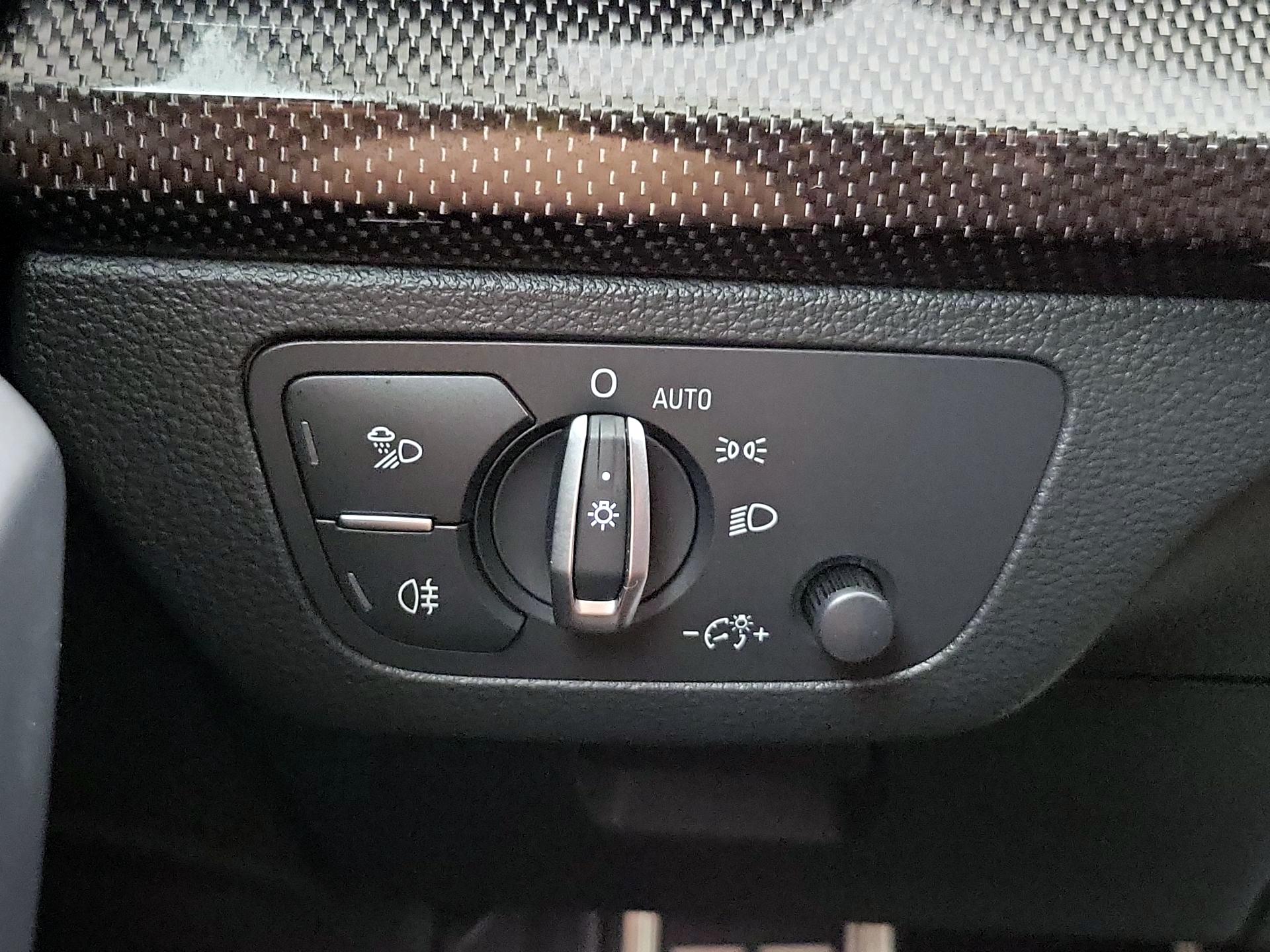 Thumbnail: 2019 Audi SQ5 - 13