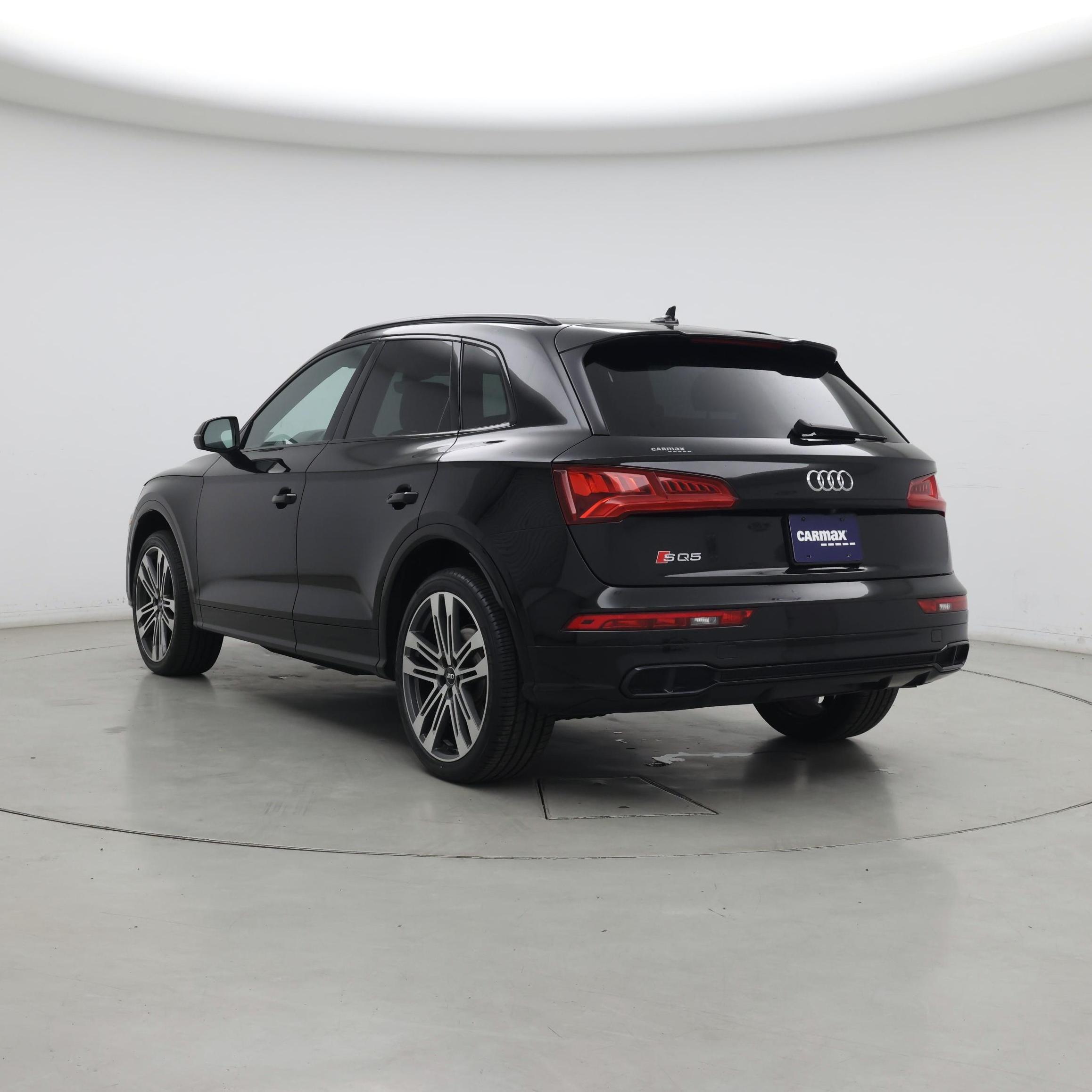 Thumbnail: 2019 Audi SQ5 - 2