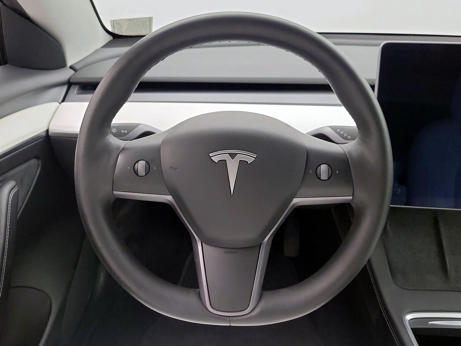 Thumbnail: 2021 Tesla Model 3 - 10