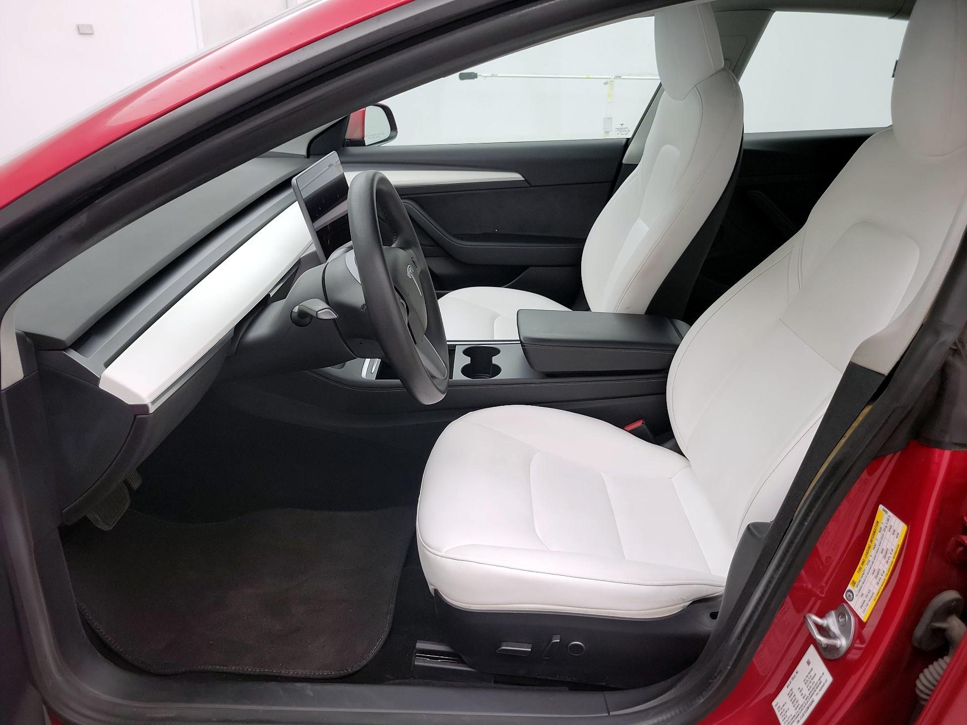 Thumbnail: 2021 Tesla Model 3 - 11