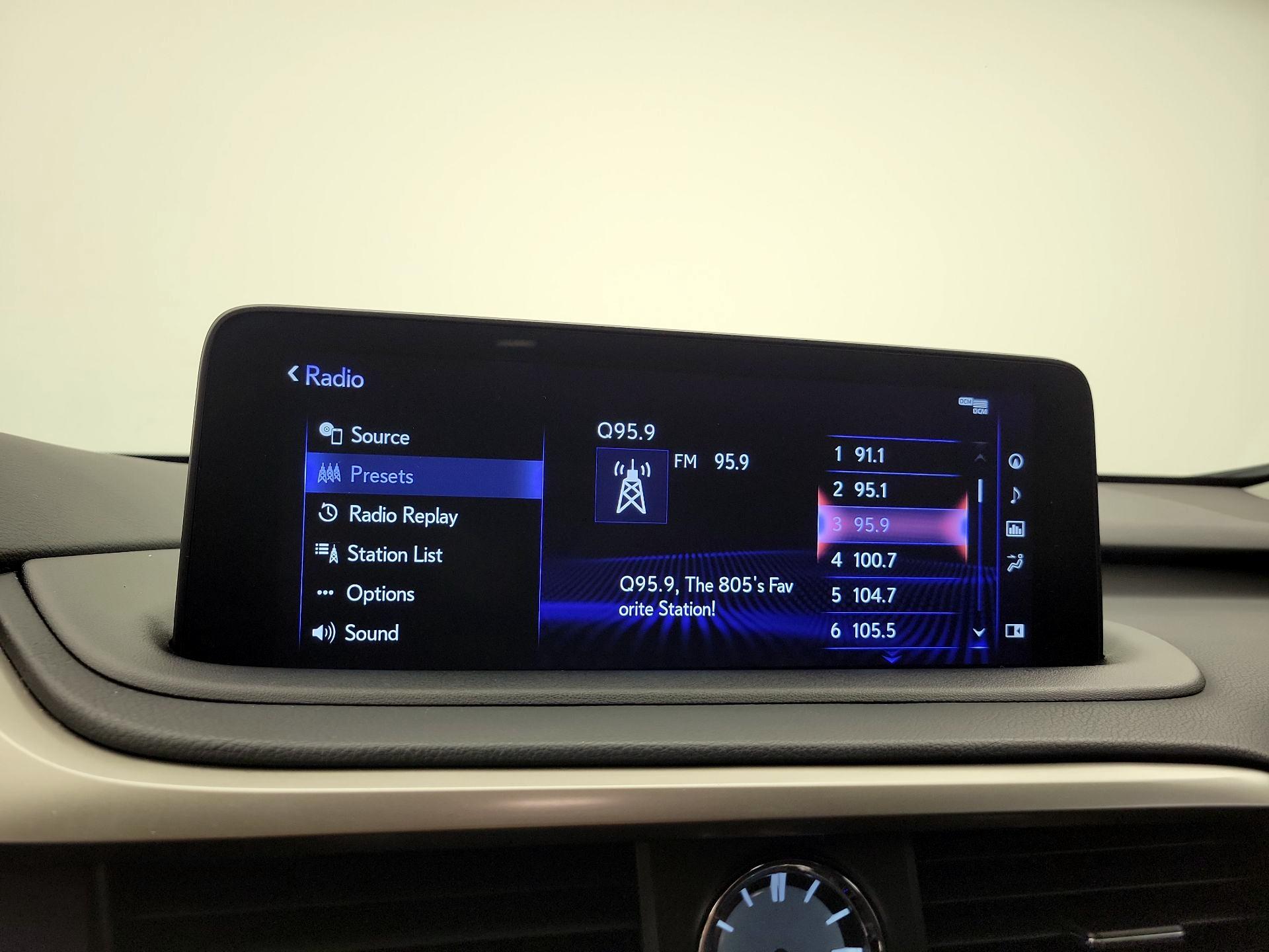 Thumbnail: 2021 Lexus RX - 16