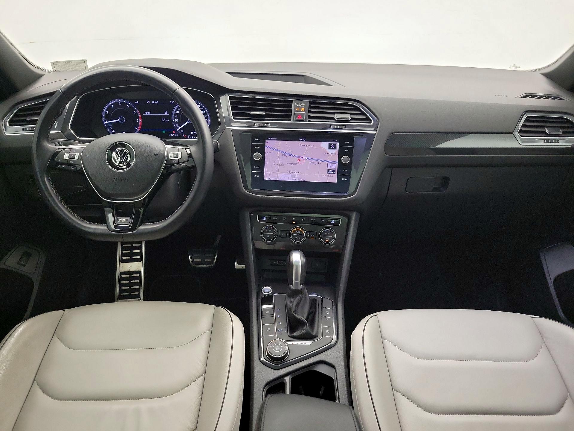 Thumbnail: 2018 Volkswagen Tiguan - 9