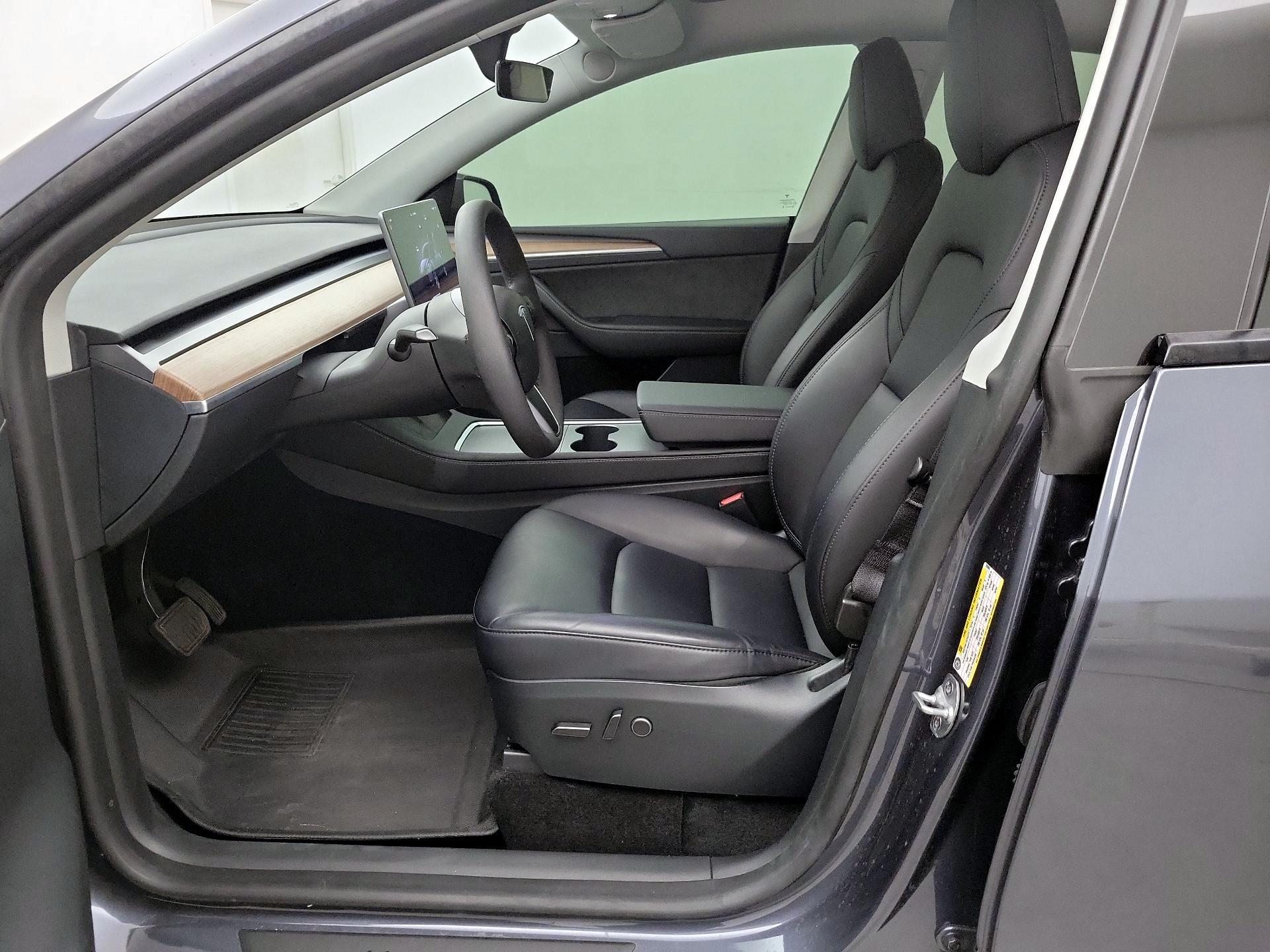 Thumbnail: 2023 Tesla Model Y - 11