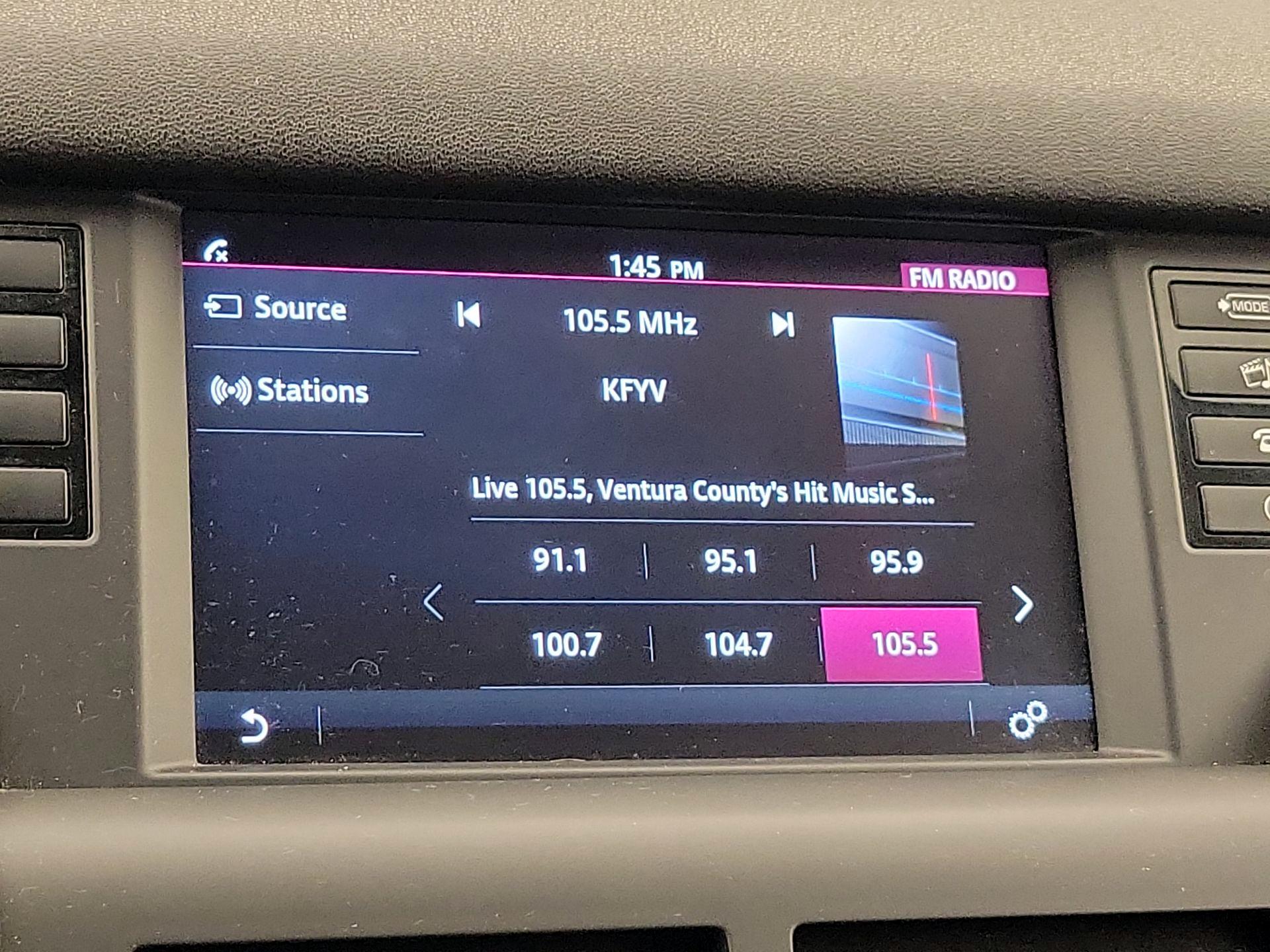 Thumbnail: 2019 Land Rover Discovery Sport - 16