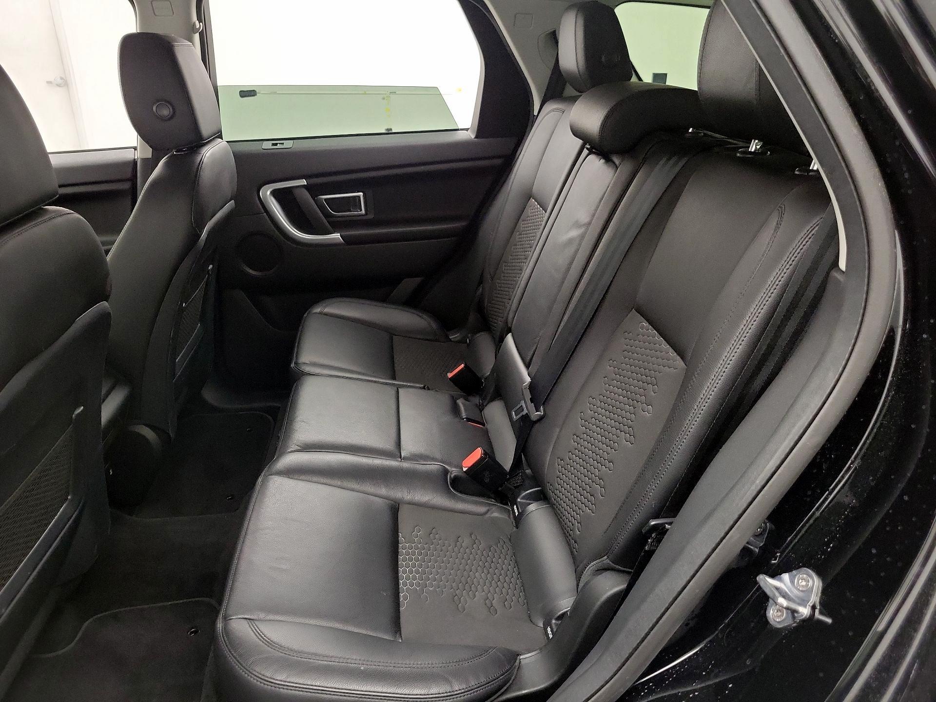 Thumbnail: 2019 Land Rover Discovery Sport - 20