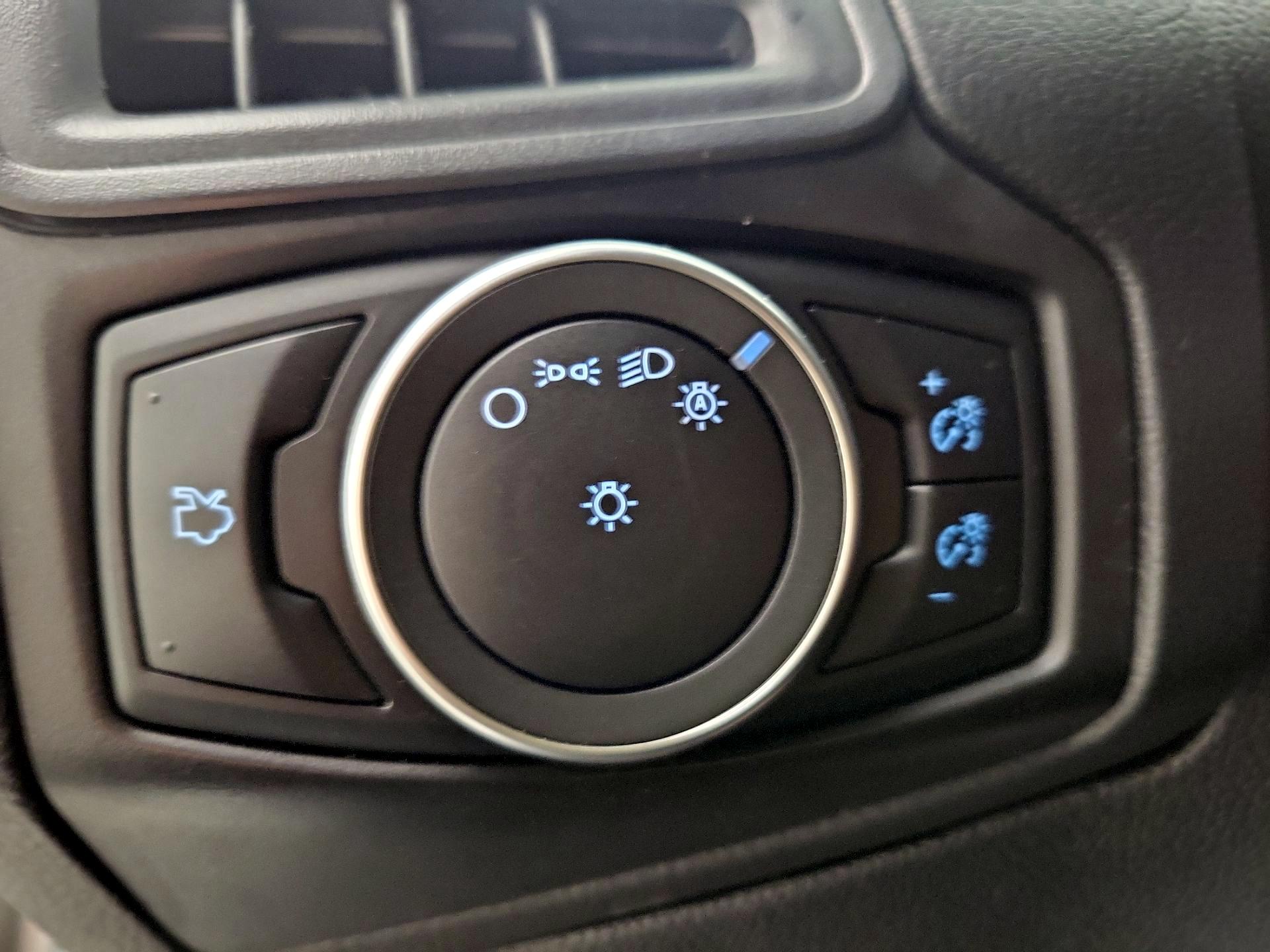 Thumbnail: 2018 Ford Focus - 13