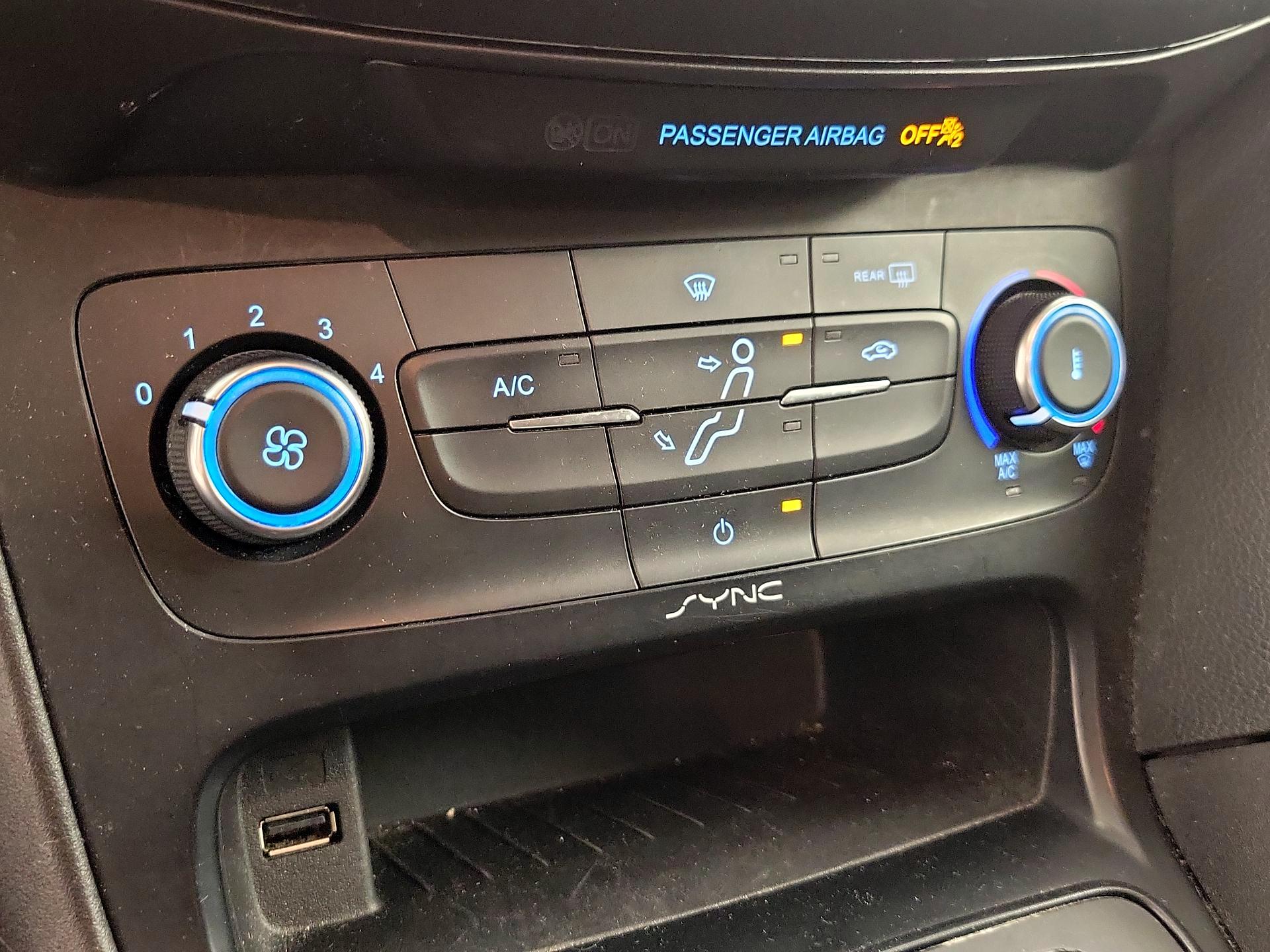 Thumbnail: 2018 Ford Focus - 16