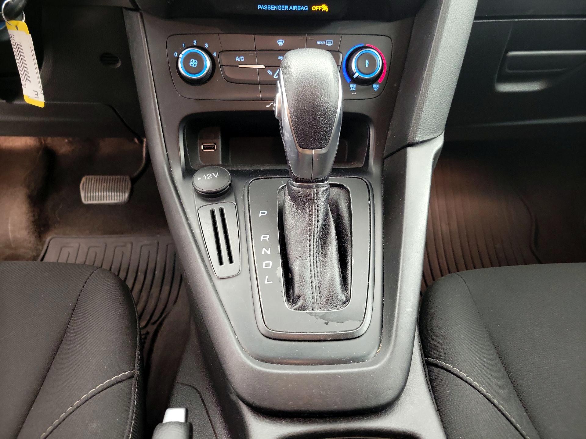 Thumbnail: 2018 Ford Focus - 17